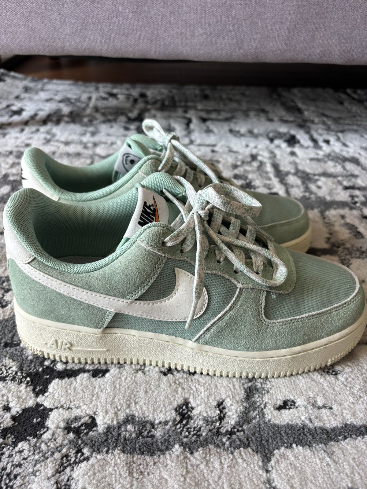 Nike 2022 Nike Air Force 1 ‘07 LV8 ‘Certified Fresh-Enamel Green’ Size US 7 / EU 40 - 4 Thumbnail