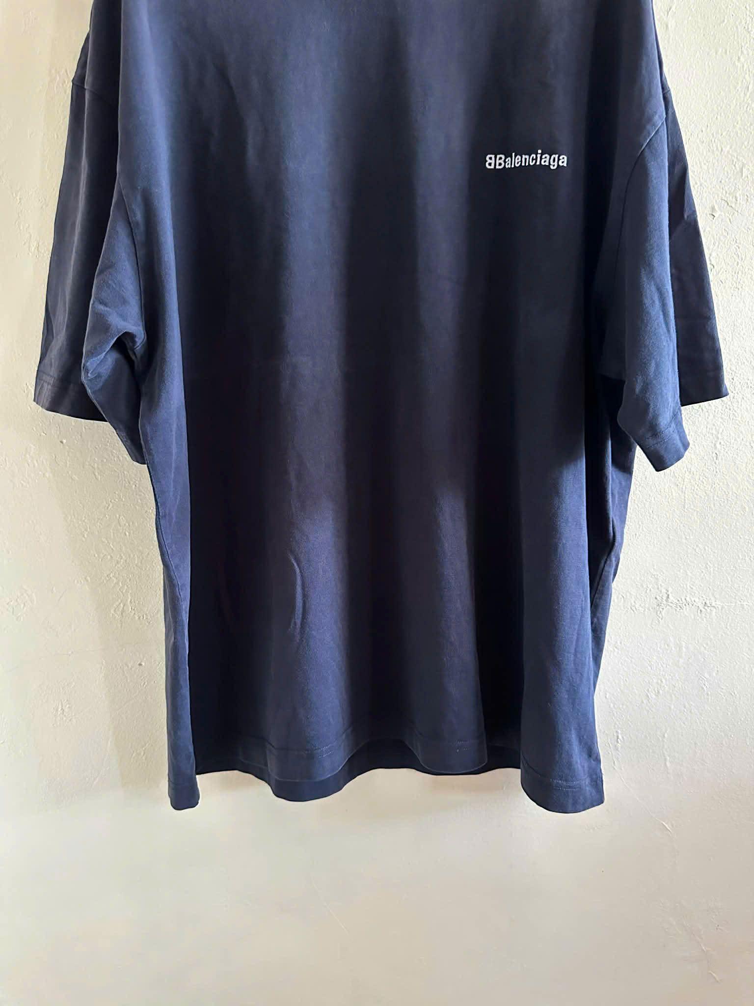 Balenciaga BALENCIAGA T SHIRT Size US XL / EU 56 / 4 - 9 Thumbnail