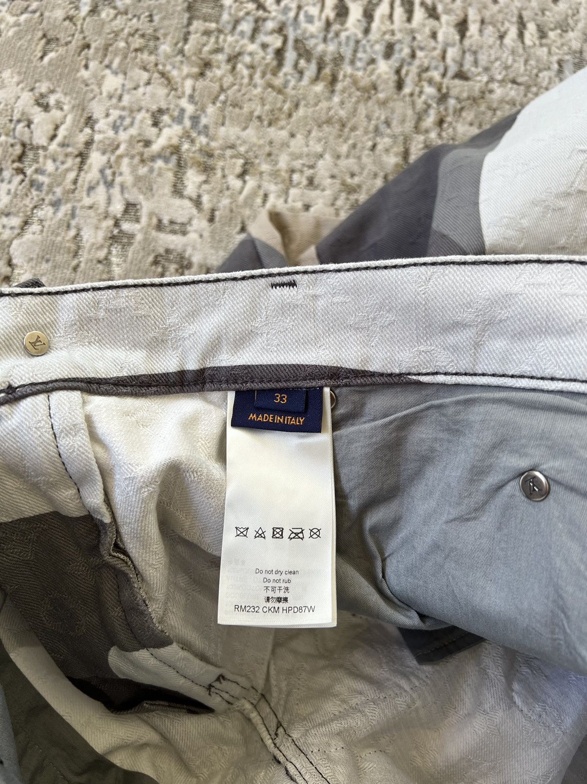 Louis Vuitton Louis Vuitton Patchwork Portrait Denim Pants Size US 33 - 11 Thumbnail