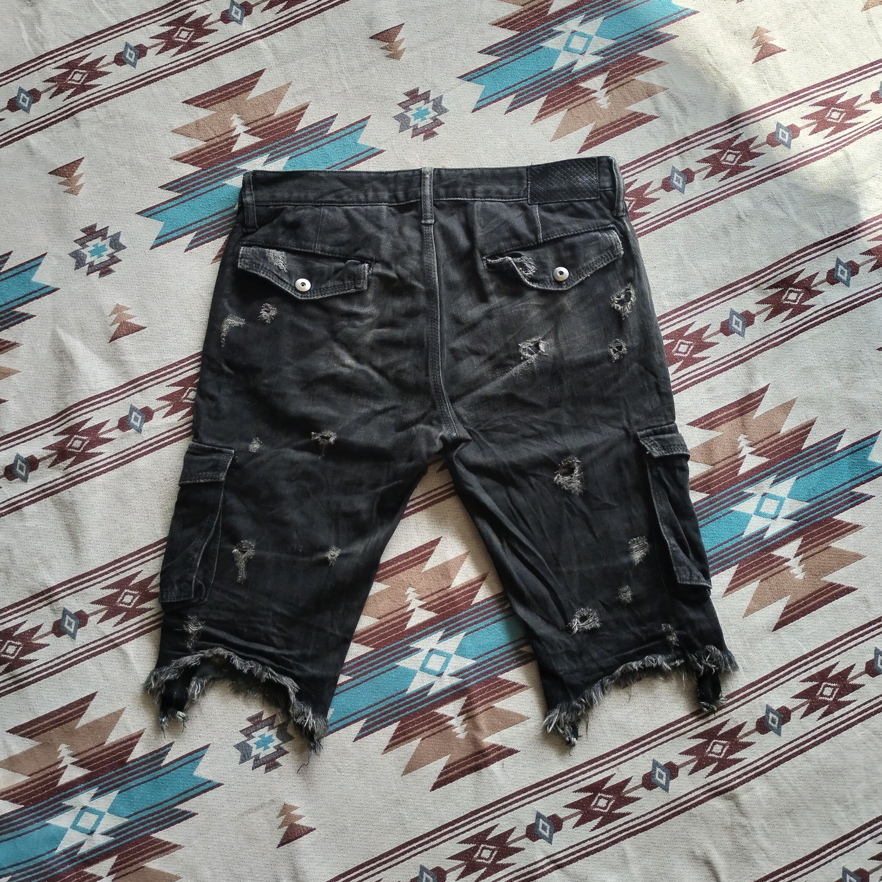 GOSTAR DE FUGA Fuga japan distressed cargo short denim Size US 33 - 2 Thumbnail