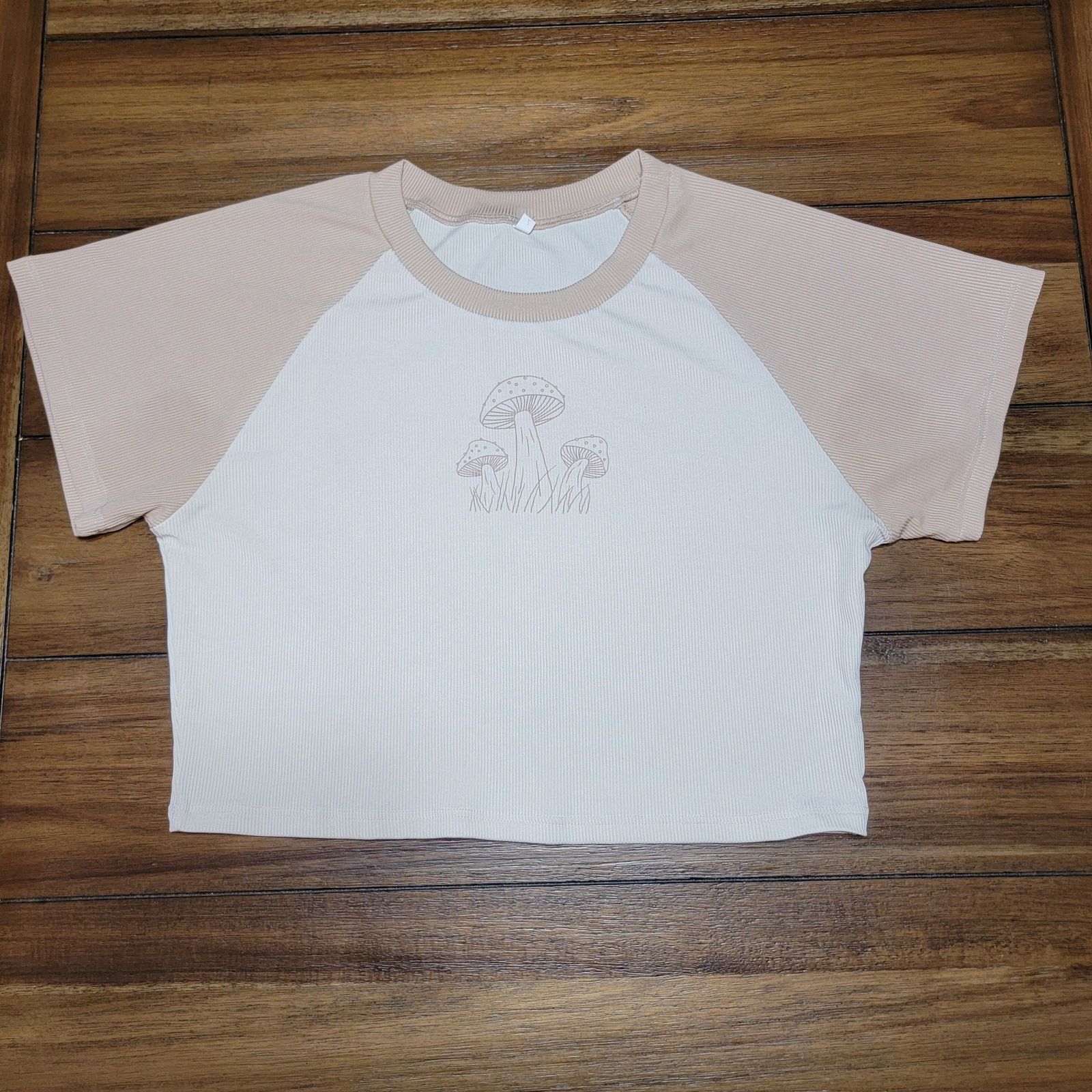 Other Beige Crop Top Tee w/ Mushrooms - Size Small (Junior XL) Size S / US 4 / IT 40 - 1 Thumbnail