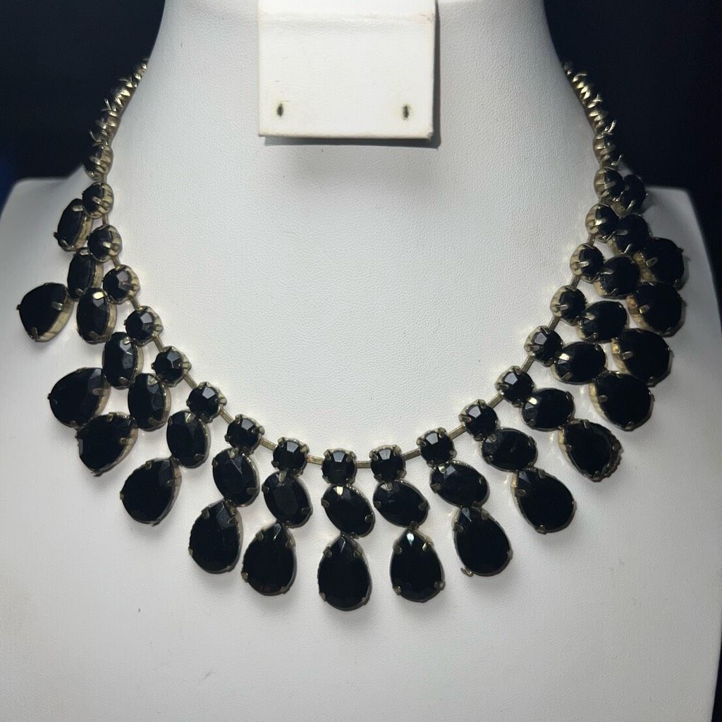 Vintage Vintage Gold Tone And Black Stone Collar Necklace Size ONE SIZE - 1 Thumbnail