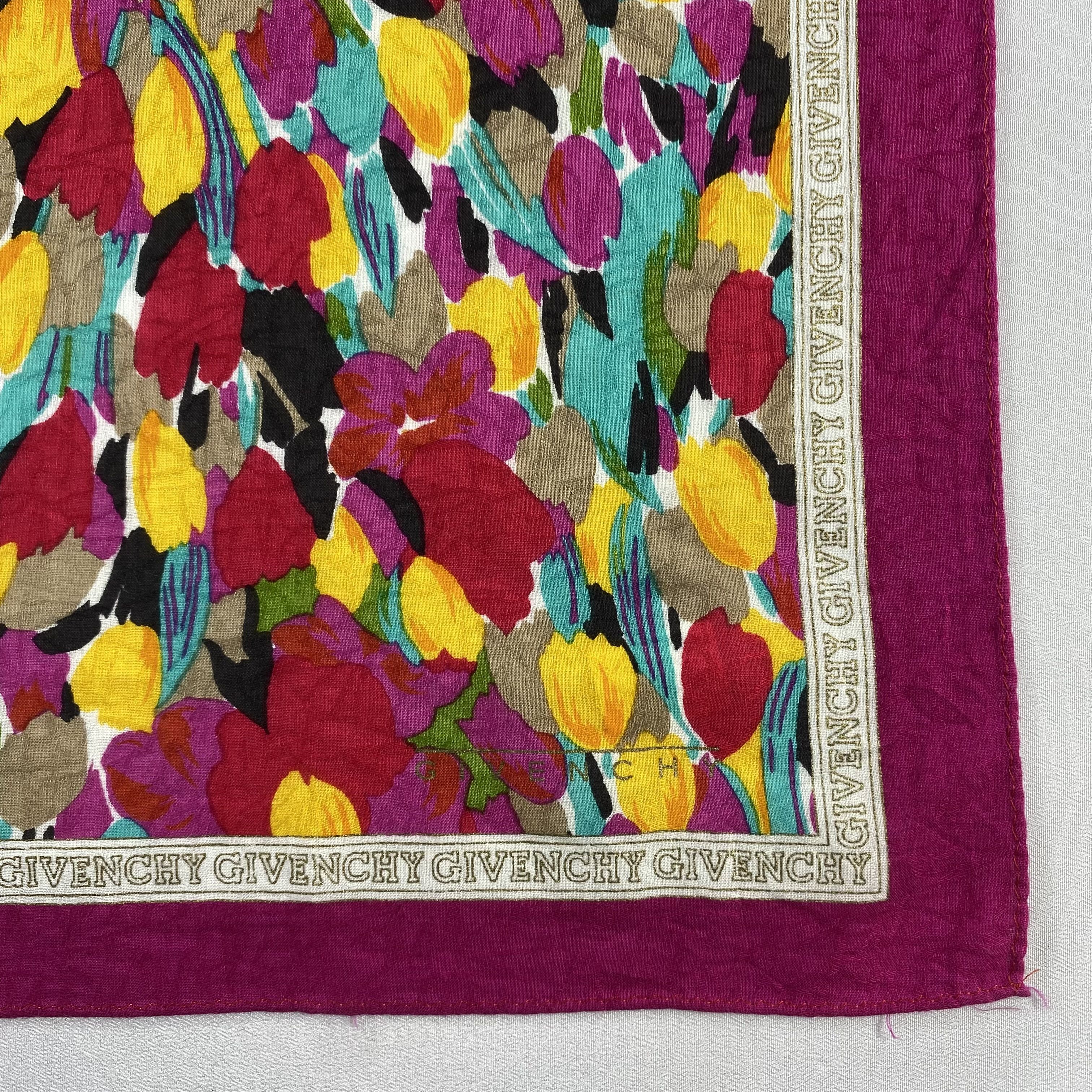 Vintage NWT Givenchy Bandana/ Handkerchief / Neckerchief-P874 Size ONE SIZE - 3 Thumbnail