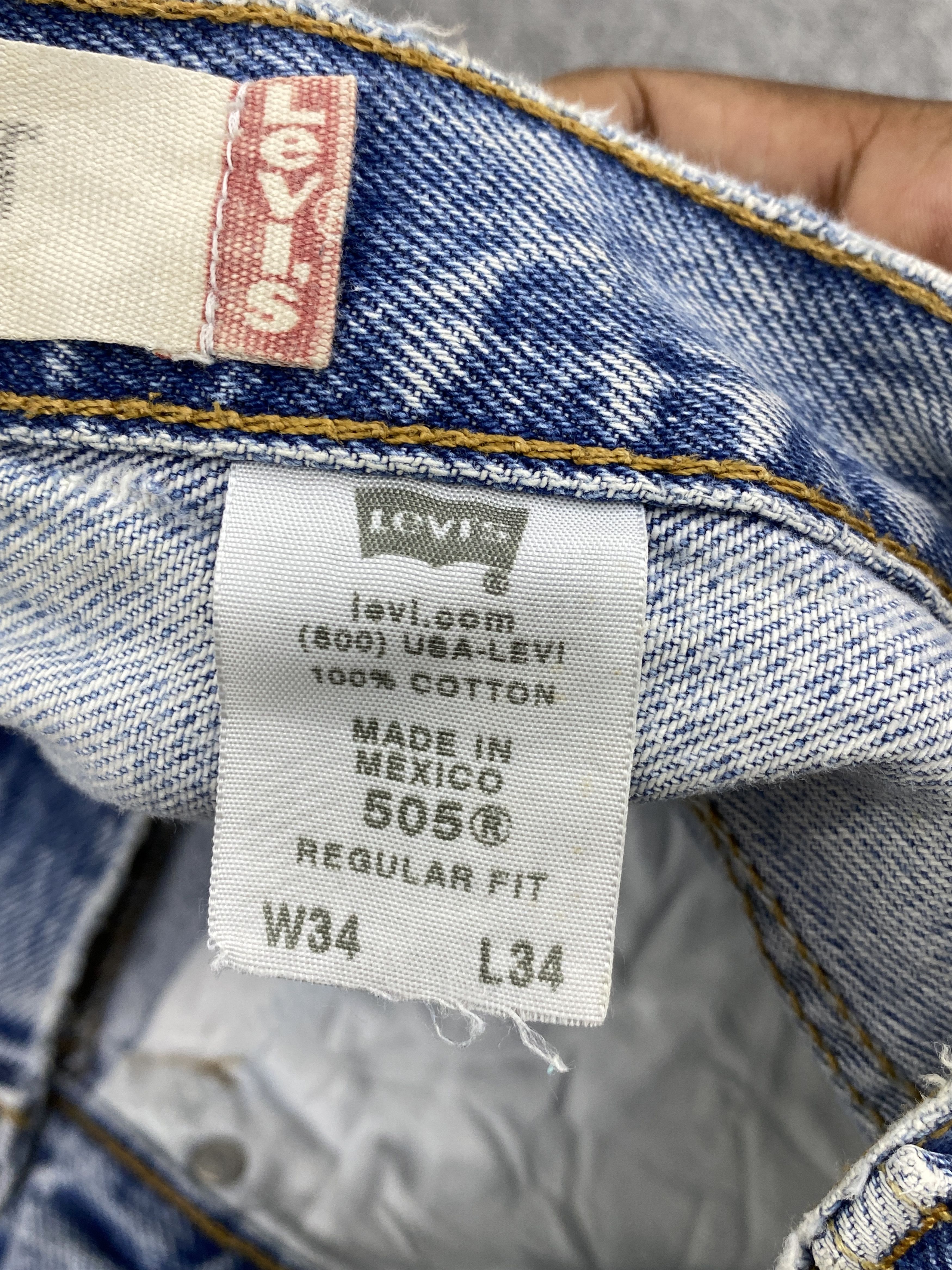 Levi's Vintage Levis 505 Faded Blue Distressed Jeans DP2688 Size US 30 / EU 46 - 6 Thumbnail