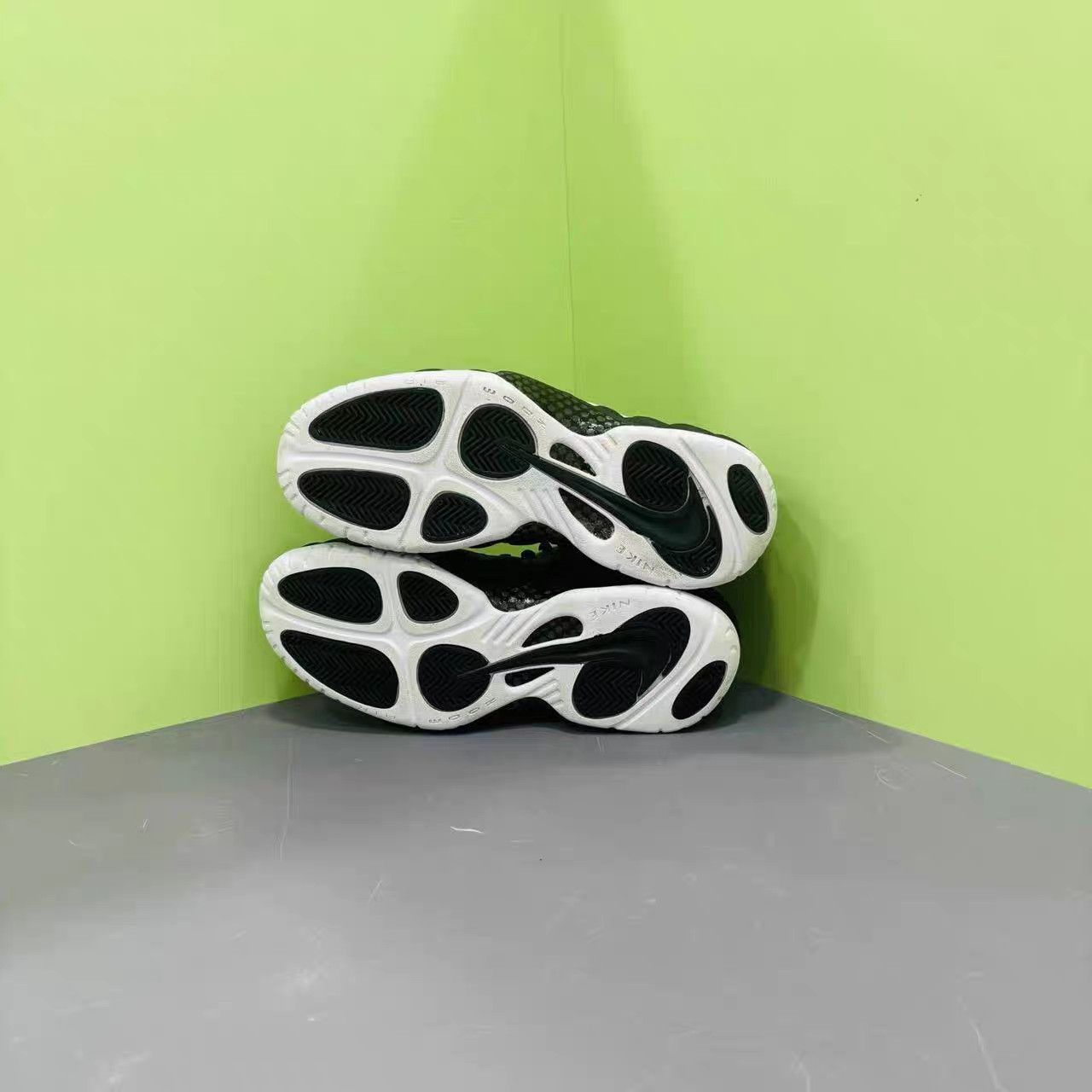 Nike Nike Air Foamposite Pro "Dr. Doom" K15 Size US 9.5 / EU 42-43 - 6 Thumbnail