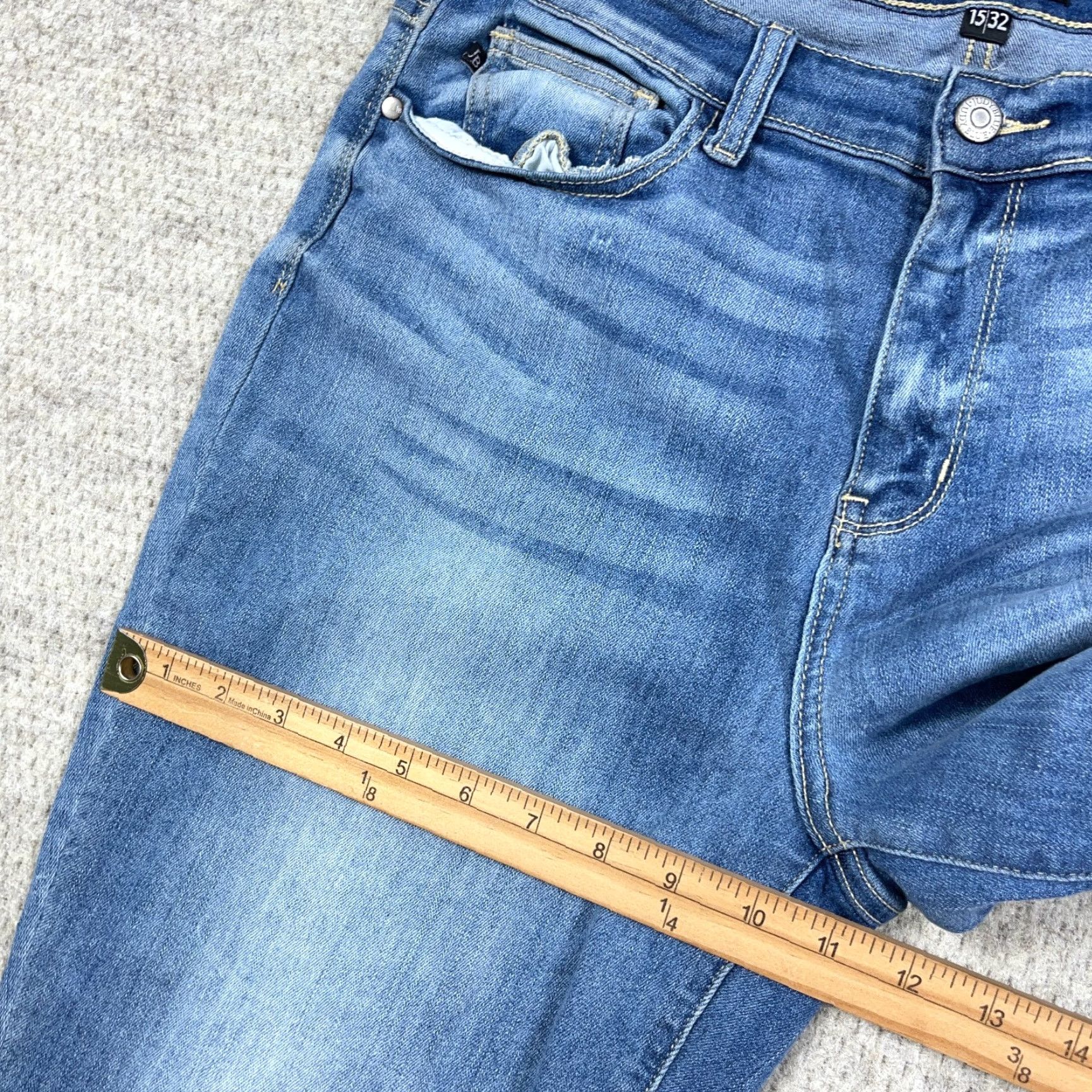 Vintage Judy Blue Jeans Women Relaxed Straight Leg Medium Wash Distressed Stretch 5-Pocket Denim Straight Leg Jeans Womens Boys Girls Size 24" / US 00 / IT 34 - 7 Thumbnail