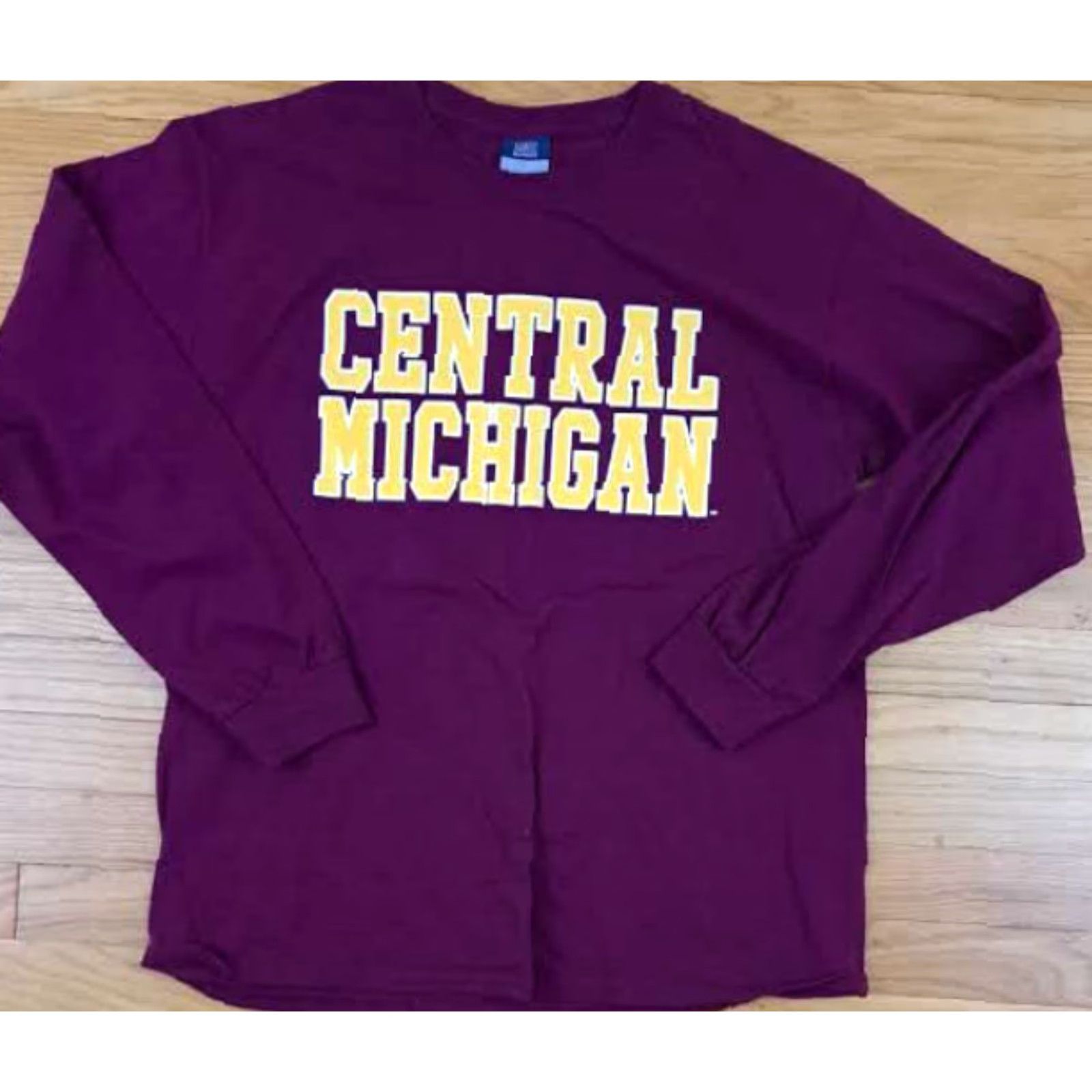 Vintage VINTAGE Central Michigan University Long Sleeve T-Shirt L Burgundy MV sports University 90s Womens Crew Neck Pullover Limited Size L / US 10 / IT 46 - 2 Thumbnail