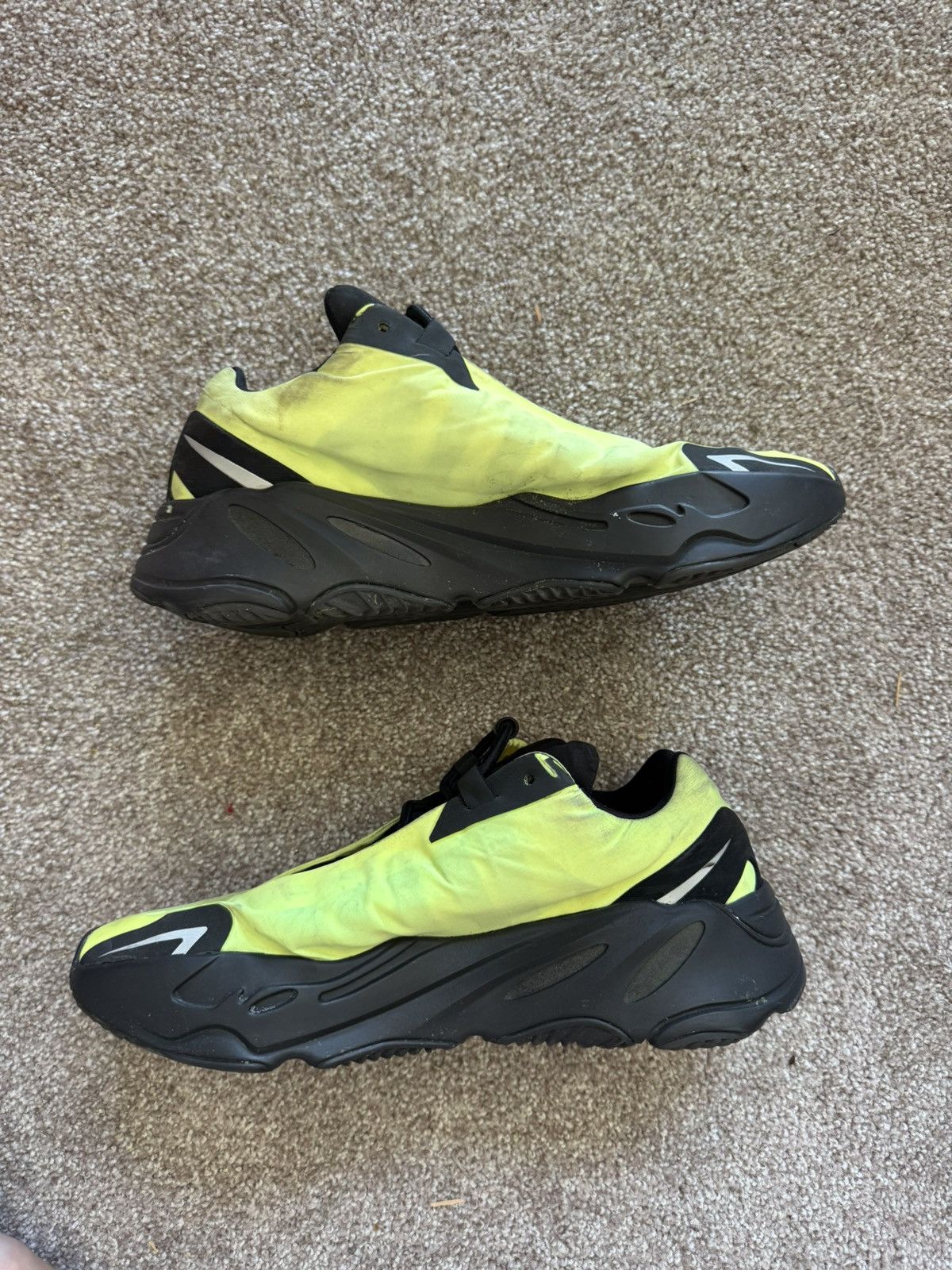 Adidas × Kanye West Yeezy 700 MNVN Phosphor Size US 8 / EU 41 - 2 Thumbnail