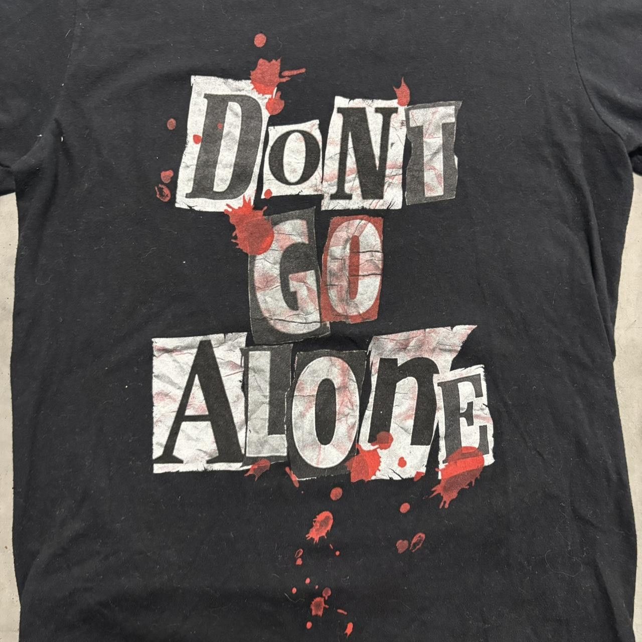 Vintage Crazy Vintage Y2K/2000s Halloween Horror Nights Universal Studios Dont go Alone Graphic Tee! Size US XS / EU 42 / 0 - 2 Thumbnail