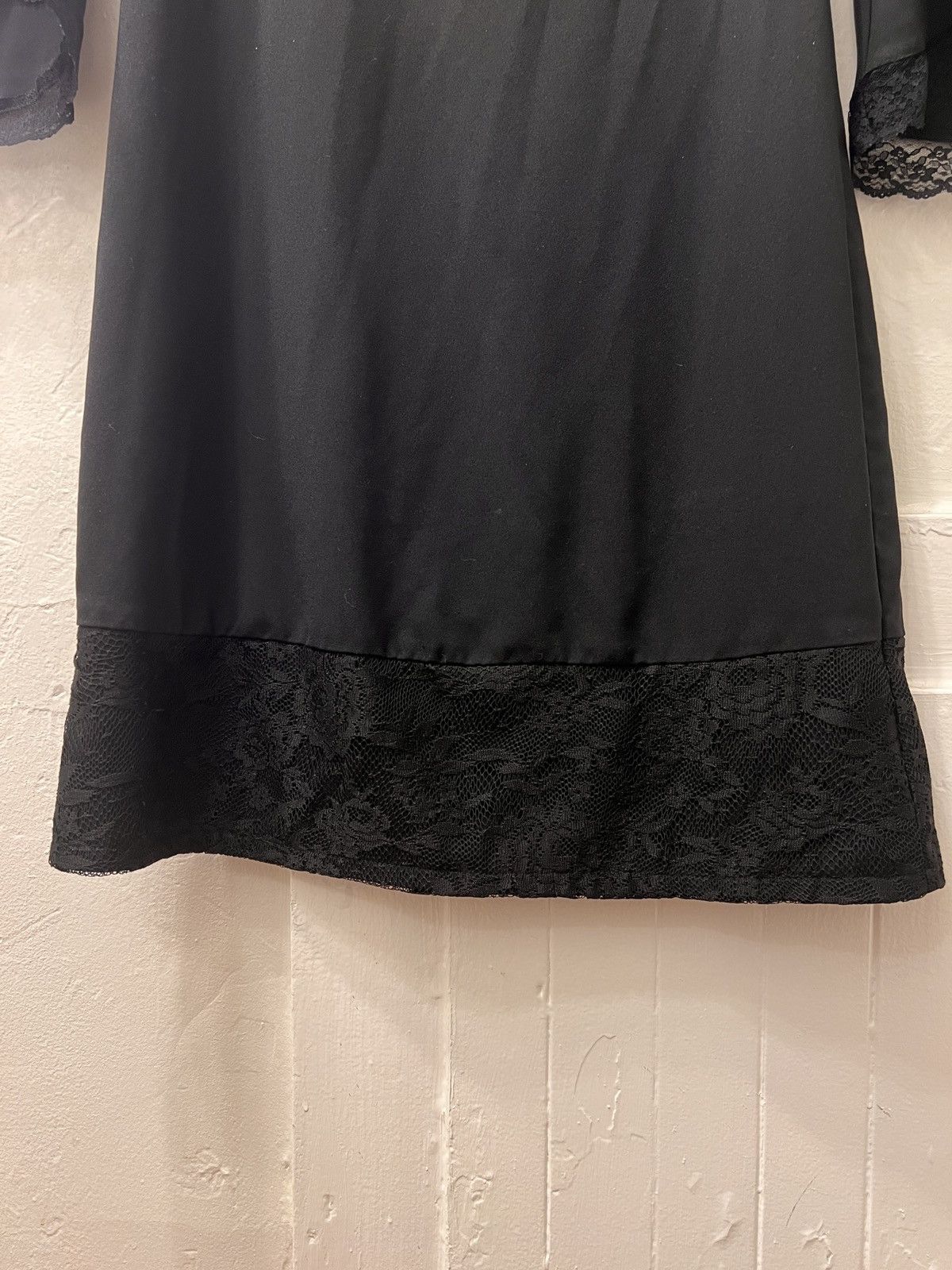 Zara Zara Basic Women's Lace Bell Sleeve Black Dress Size S / US 4 / IT 40 - 4 Thumbnail