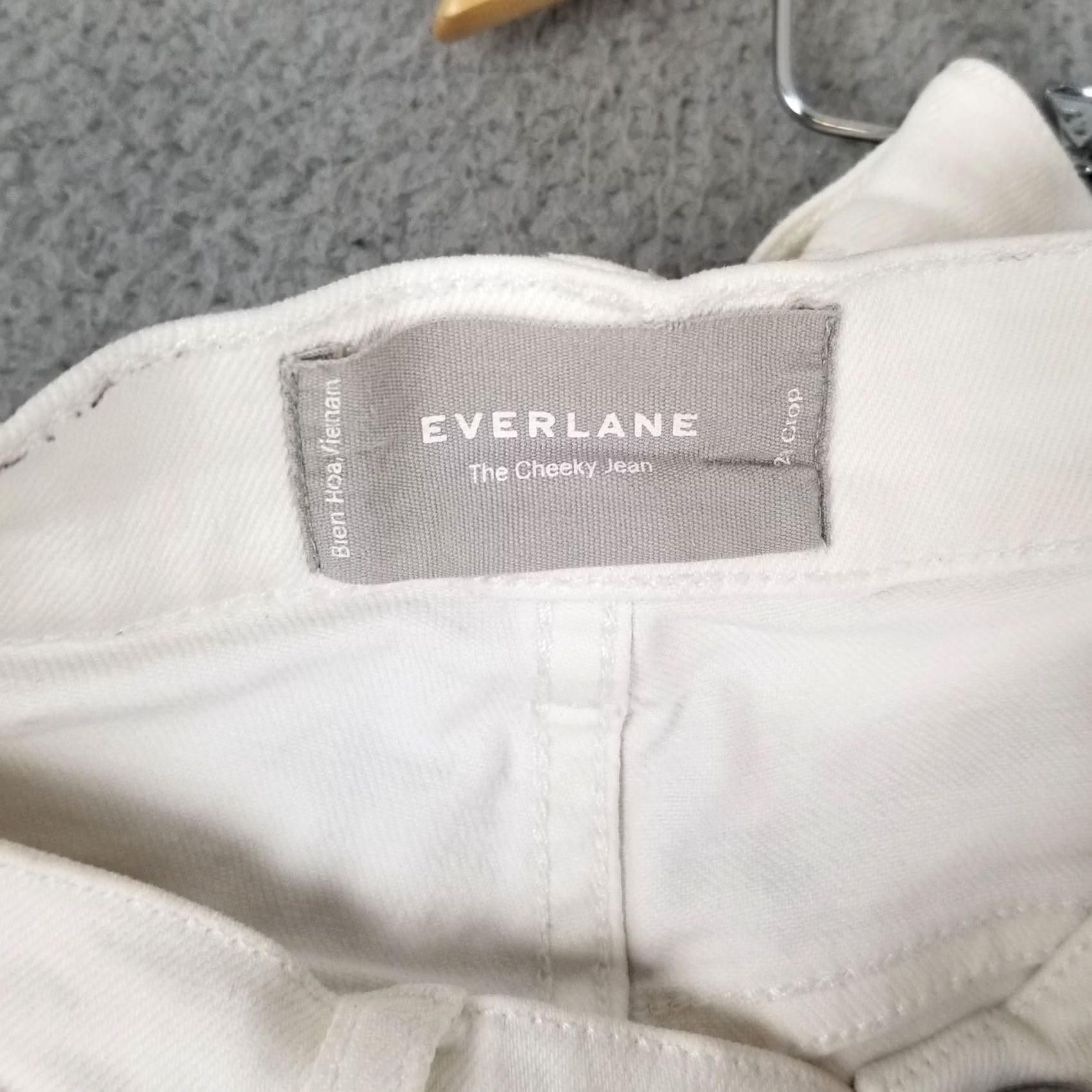 Everlane Everlane The Curvy Cheeky Jean Crop White Jeans Size 23 Womens Size 40" / US 18 - 6 Thumbnail