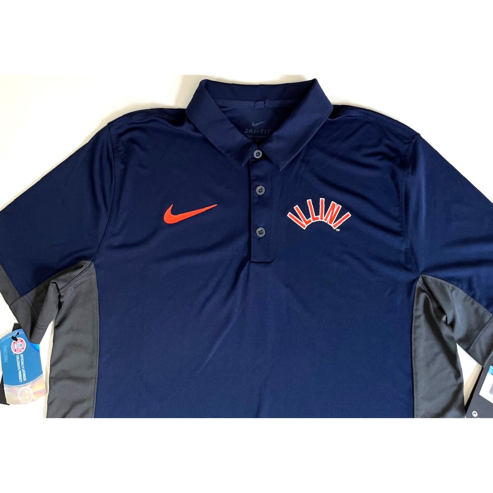 Nike NWT Nike Illinois Fighting Illini Vault Performance Polo Shirt M Shirt Mens Navy Dri-Fit Logo University Vault Polo Size US M / EU 48-50 / 2 - 6 Thumbnail