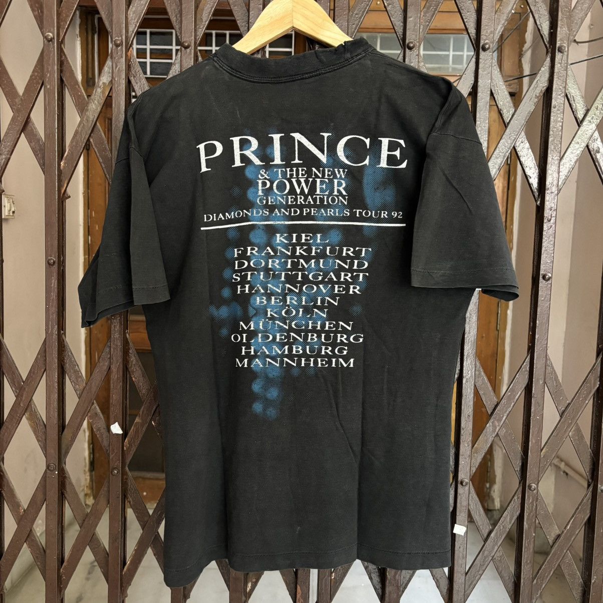 Vintage Vintage Prince and the New Power Generation 1992 Tee Size US M / EU 48-50 / 2 - 3 Thumbnail