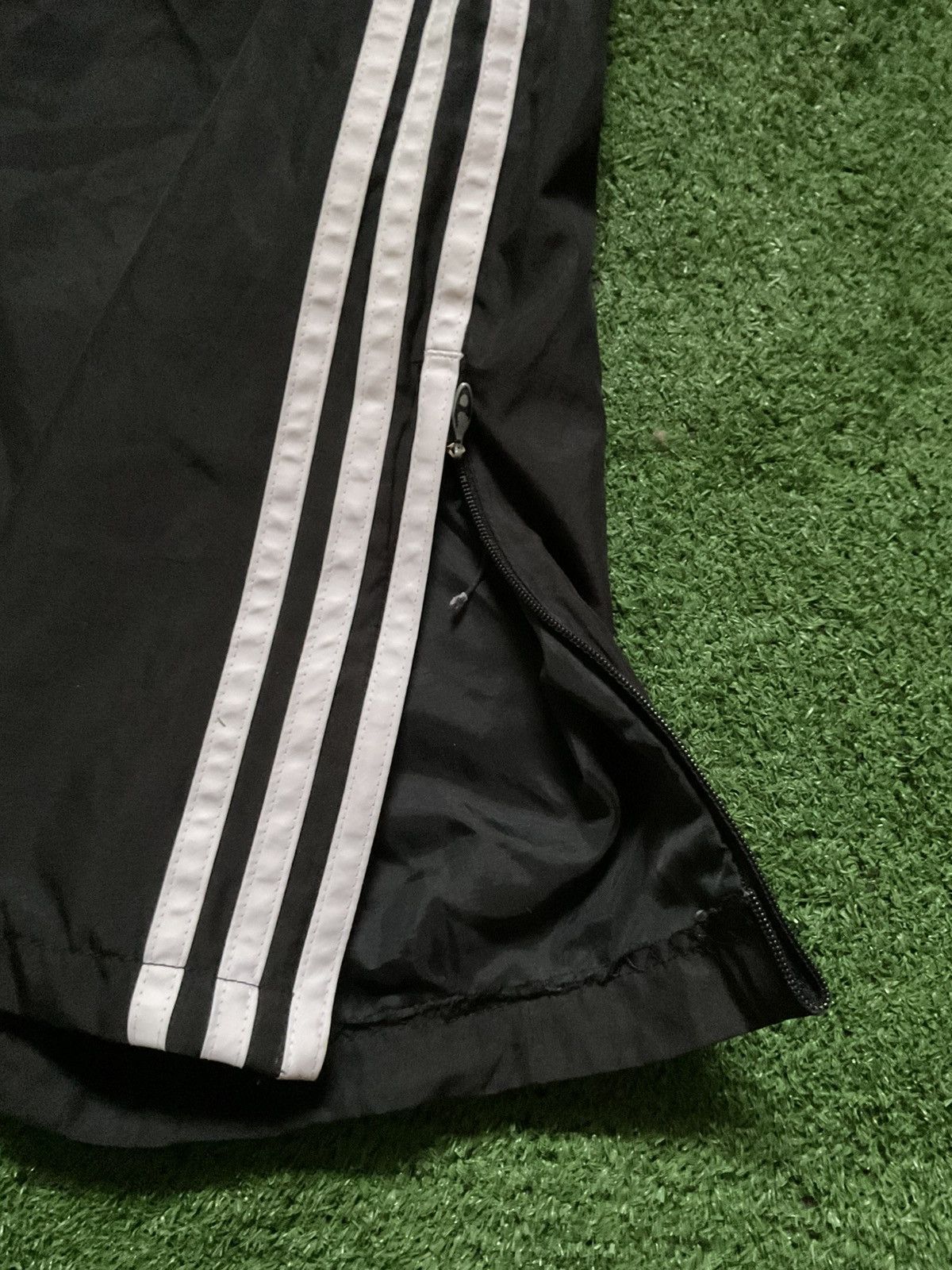 Adidas Back adidas track pants with zip flairs on side Size US 31 - 4 Thumbnail