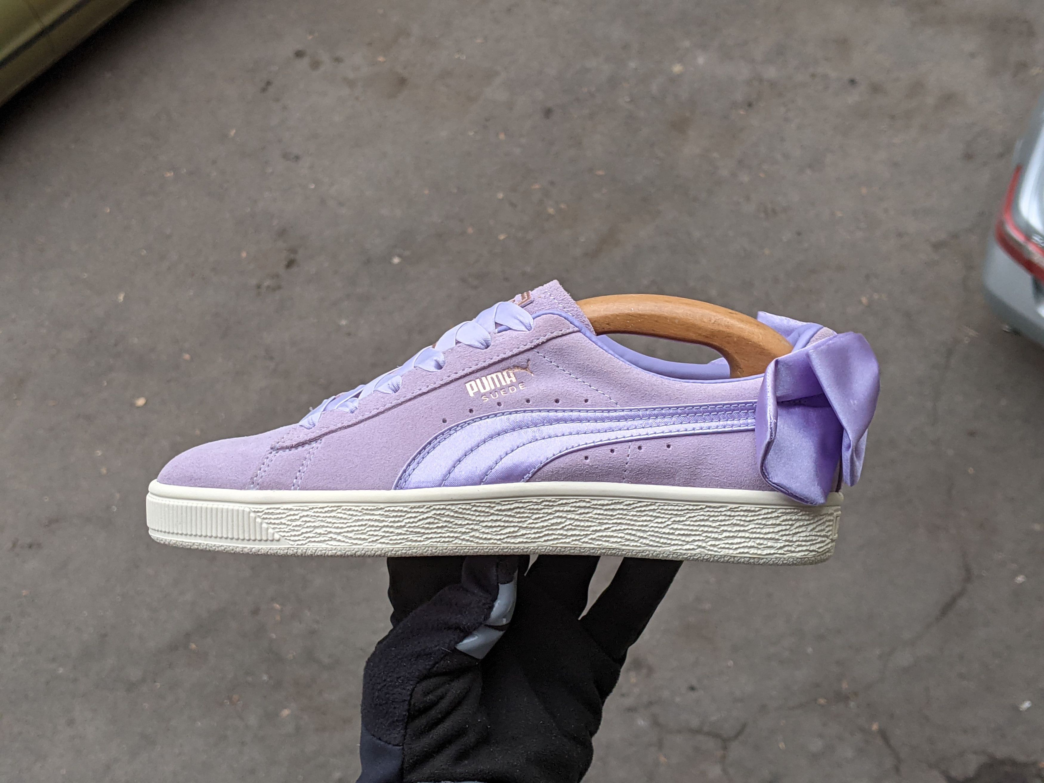 Puma *NEW* Puma Suede Bow Womens Sneaker Clyde Cat MCM Rhuigi Size US 8.5 / IT 38.5 - 4 Thumbnail