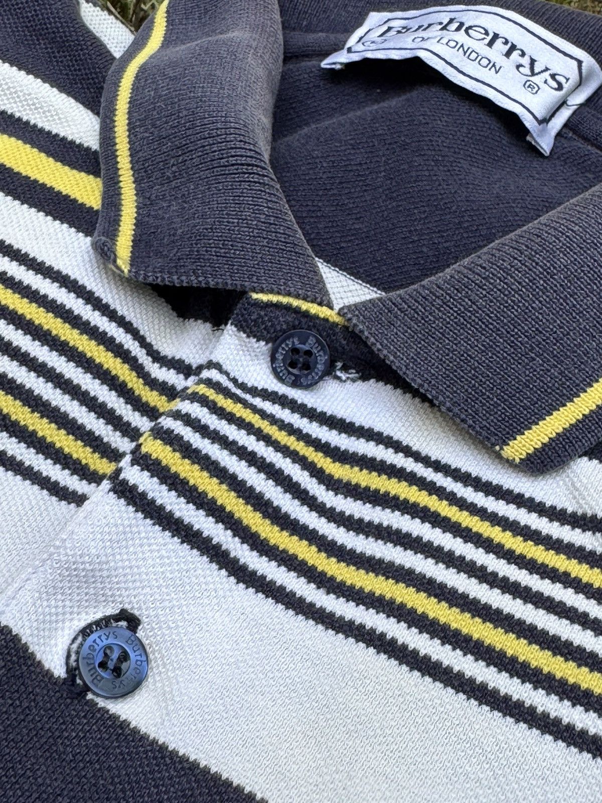 Burberry Burberry London Mesh Striped Polo Shirt Vintage Size US L / EU 52-54 / 3 - 7 Thumbnail