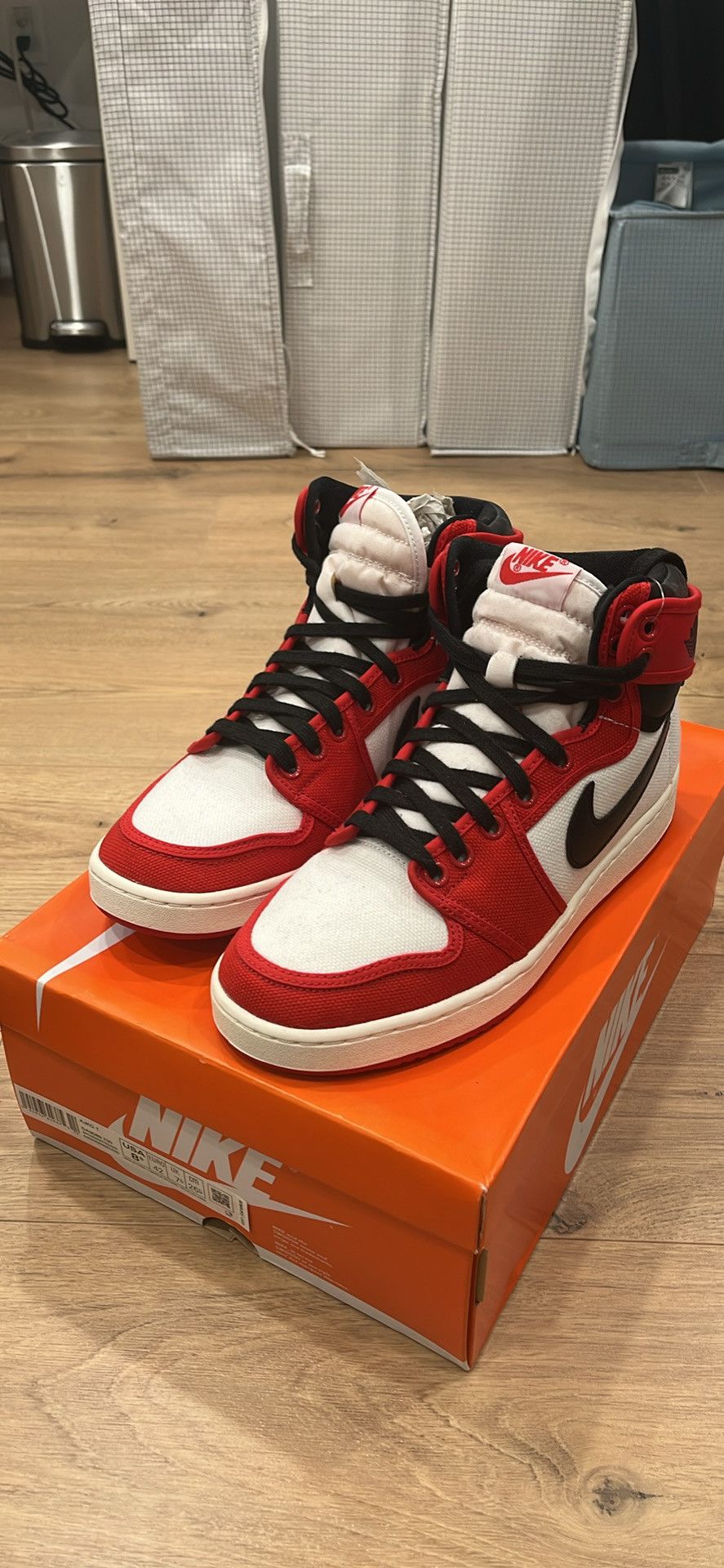 Nike Jordan 1 Retro AJKO 'Chicago' 2021 Size US 8.5 / EU 41-42 - 2 Thumbnail