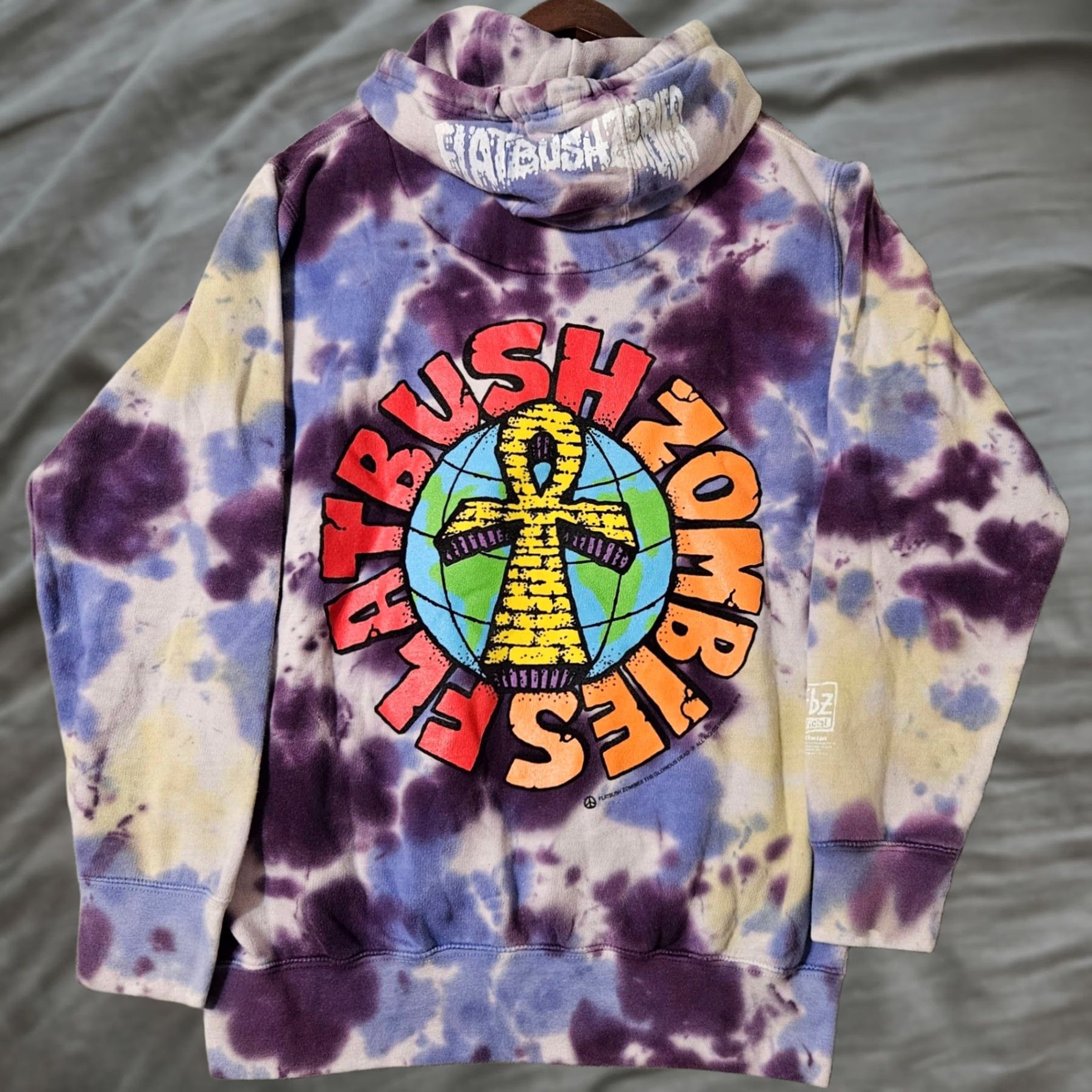 Vintage VINTAGE Flatbush Zombies Hoodie Pullover Tie Dye Purple White Mens Size S Size US S / EU 44-46 / 1 - 1 Thumbnail
