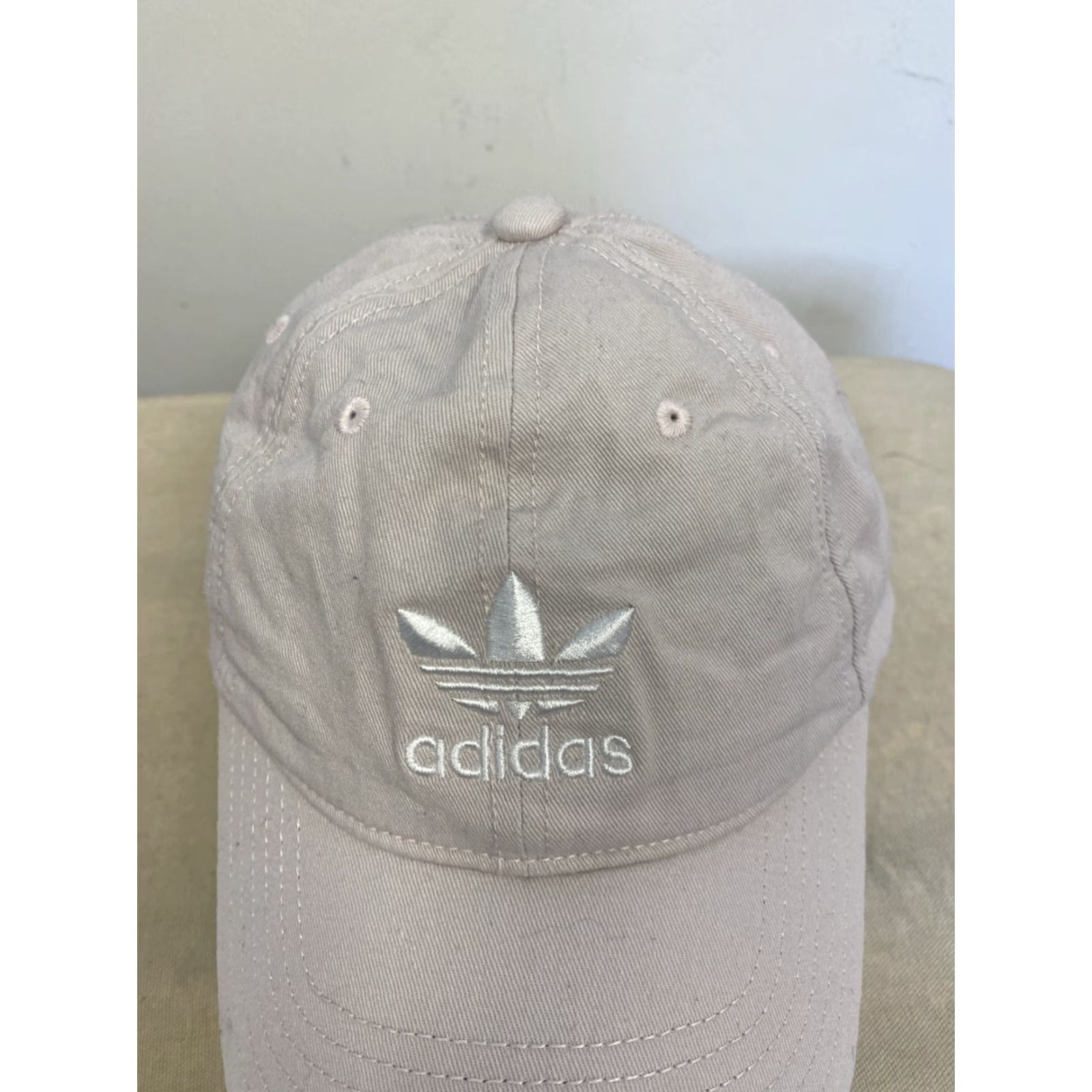 Adidas Adidas Trefoil Logo Hat Baseball Cap Light Pink One Size Unisex Adults Adjustable Embroidered Dad Theme Baseball Cap Light Pink Adidas Hat Size ONE SIZE - 2 Thumbnail