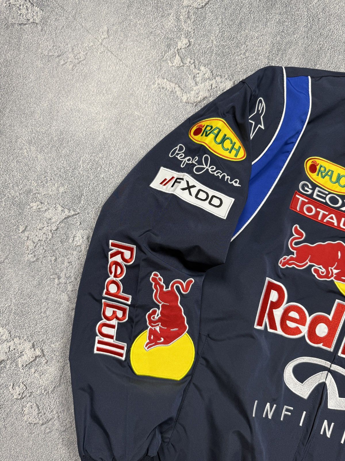 Red Bull Red Bull Infinity Racing F1 Team Windbreaker Bomber Jacket Size US L / EU 52-54 / 3 - 4 Thumbnail