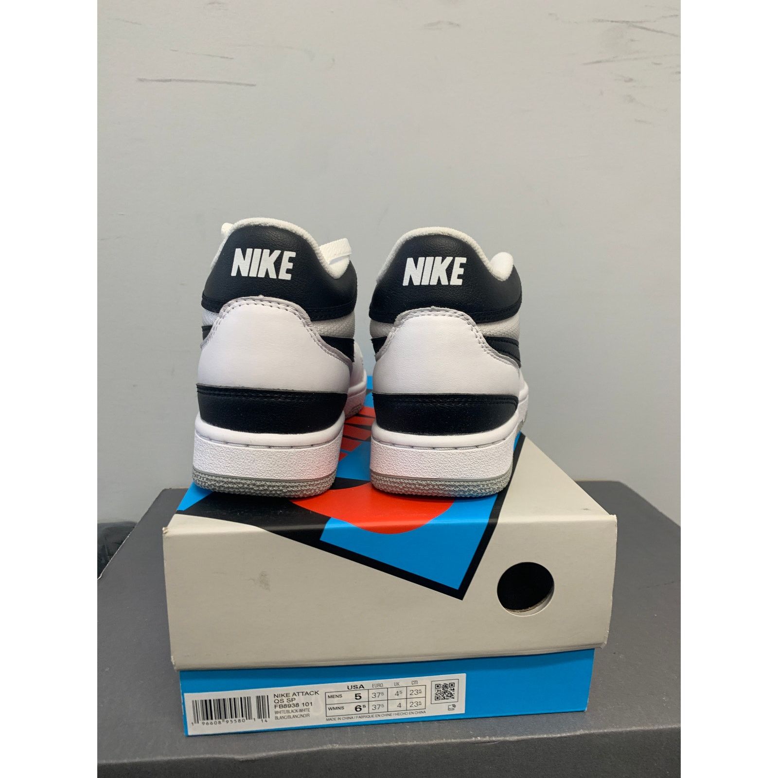 Nike Nike Mac Attack SQ SP White Black Size 5 BRAND NEW SHIPS NOW Size US 5 / EU 37 - 2 Thumbnail