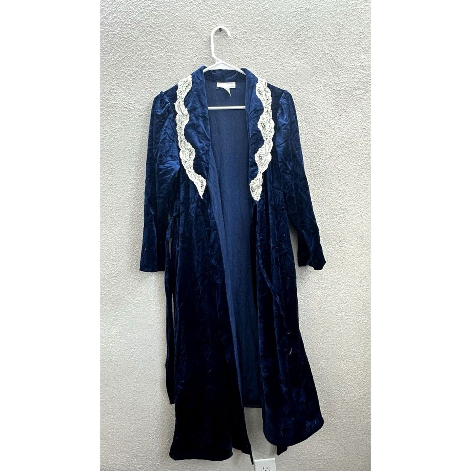 Vintage Komar Womens Robe Size Small Blue Velour Lace Nightgown Housecoat Vintage 80s Velour Robe Knotted Belt Lightweight 80s Womens Size ONE SIZE - 2 Thumbnail