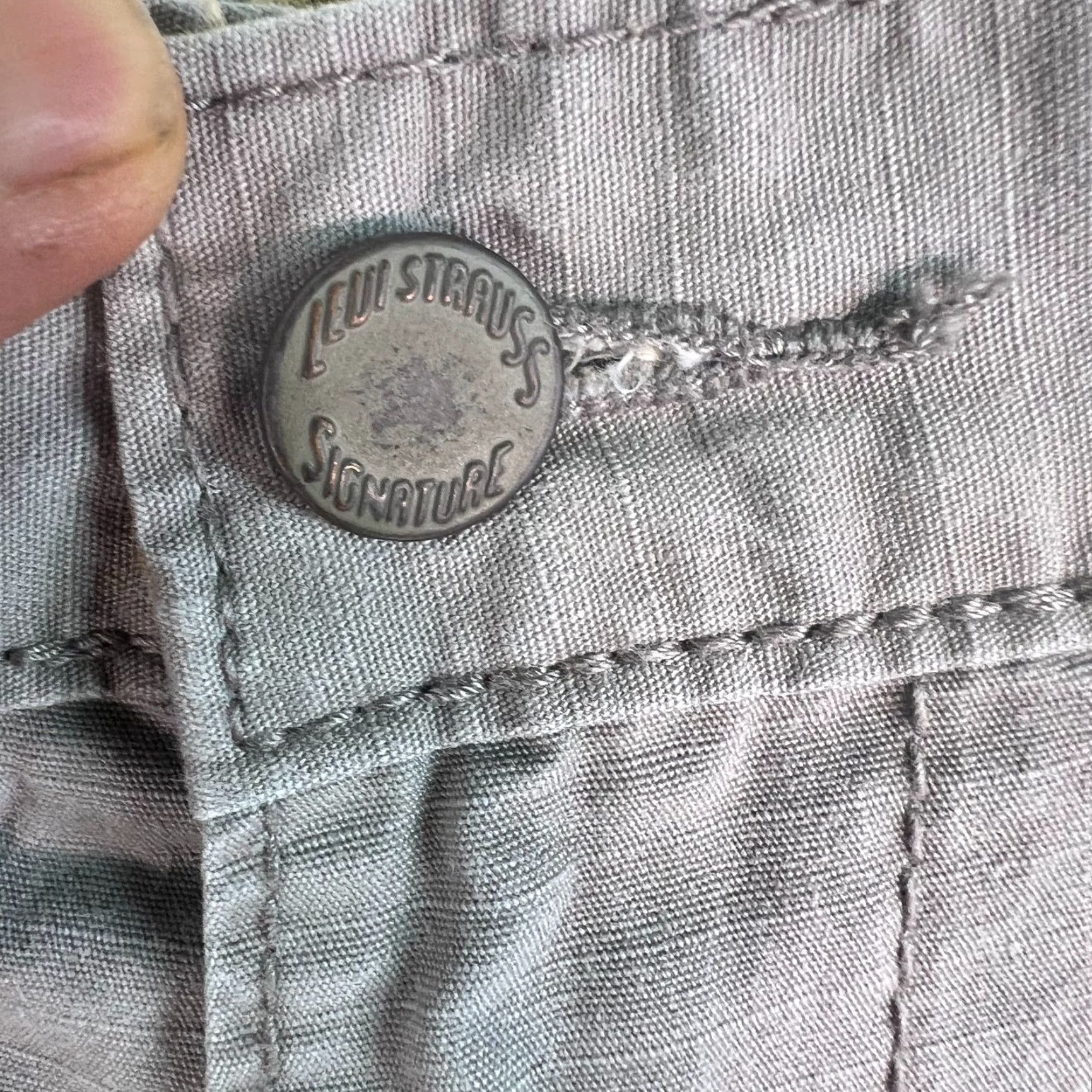 Levi's Levi's Cargo Shorts Mens 36 Gray Flat Front Mid Rise 100% Cotton Casual Denim Short Sz 36 - Regular Fit Size US 36 / EU 52 - 5 Thumbnail