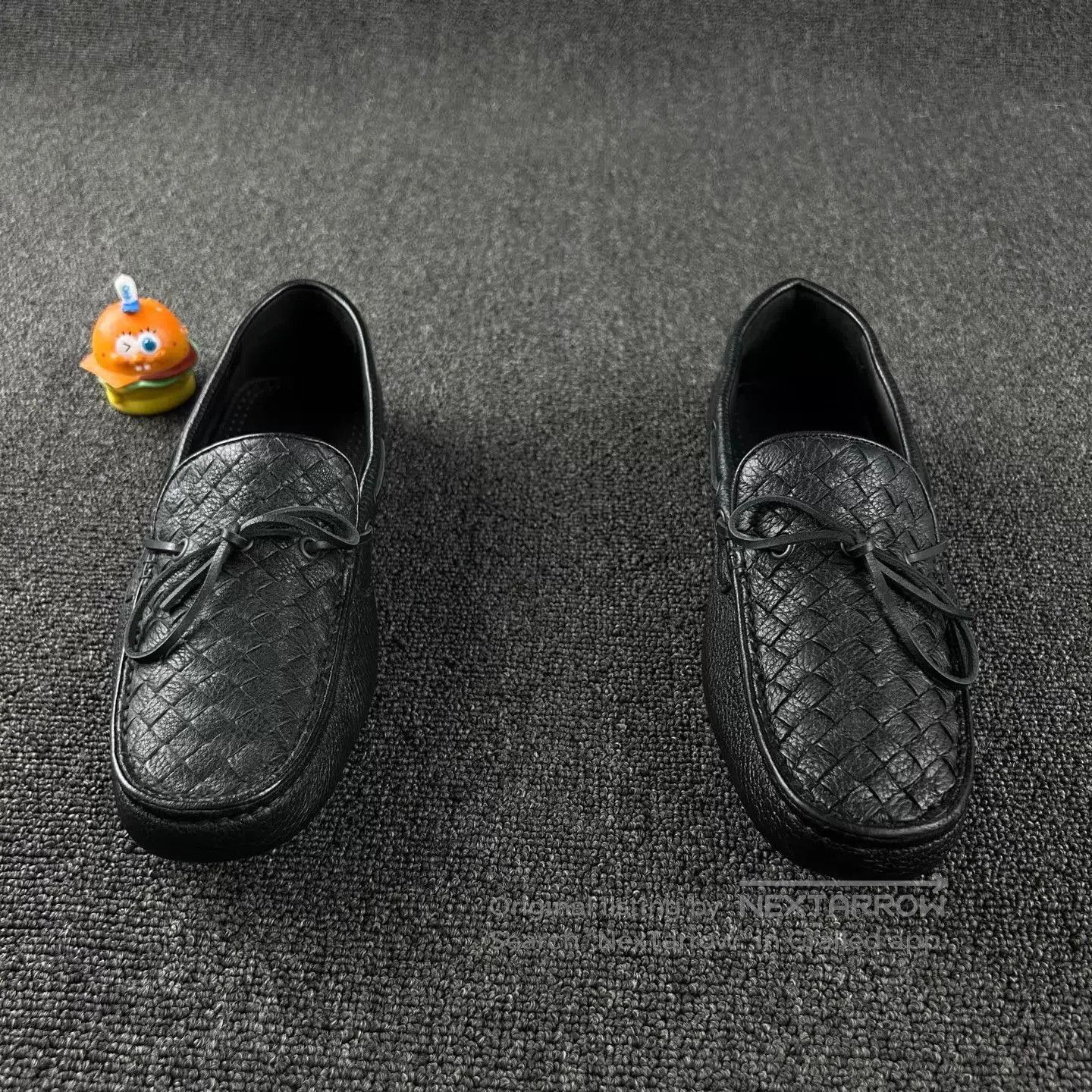 Bottega Veneta Black Woven Leather Slip. Size US 8 / EU 41 - 2 Thumbnail