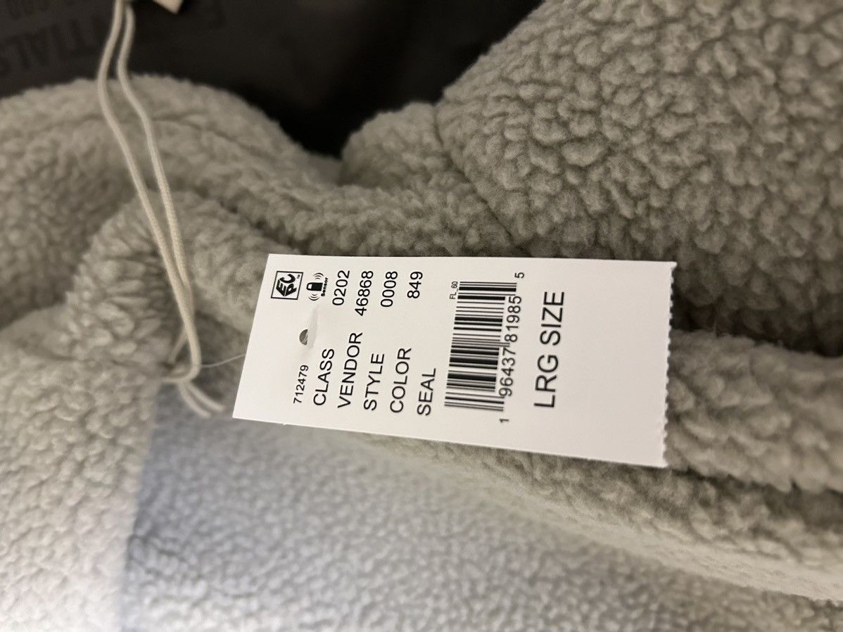 Essentials Fear of God Essentials Polar Fleece Pullover Hoodie 'Seal' Size US L / EU 52-54 / 3 - 7 Thumbnail