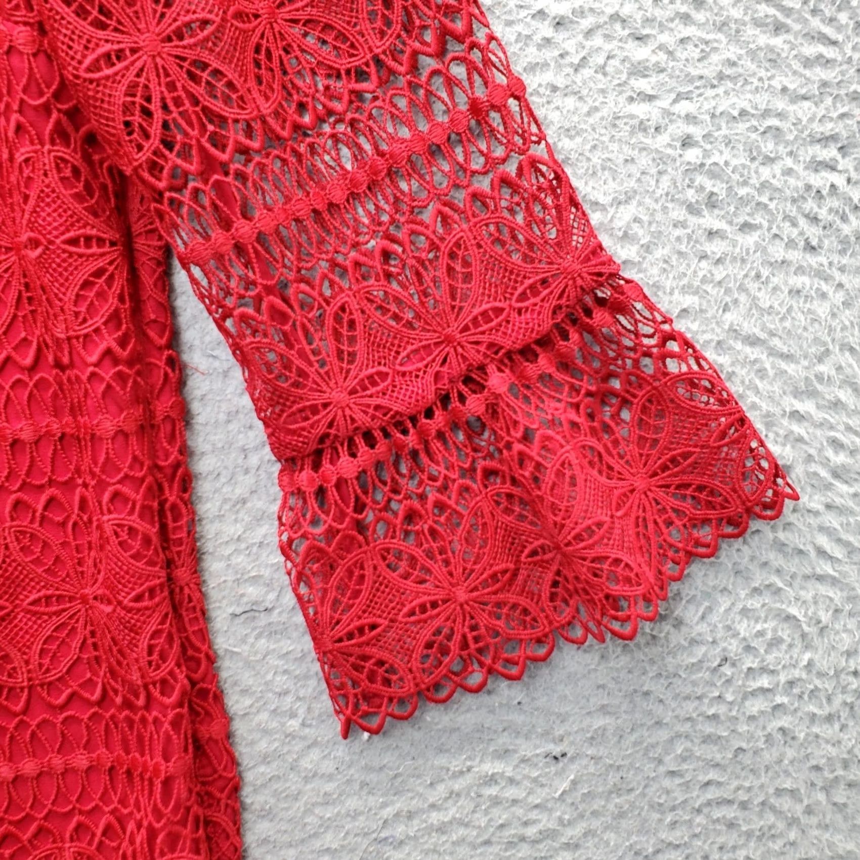 Talbots Talbots Blouse Womens L Red Floral Lace 3/4 Bell Sleeve Side Zip N/A Size L / US 10 / IT 46 - 3 Thumbnail
