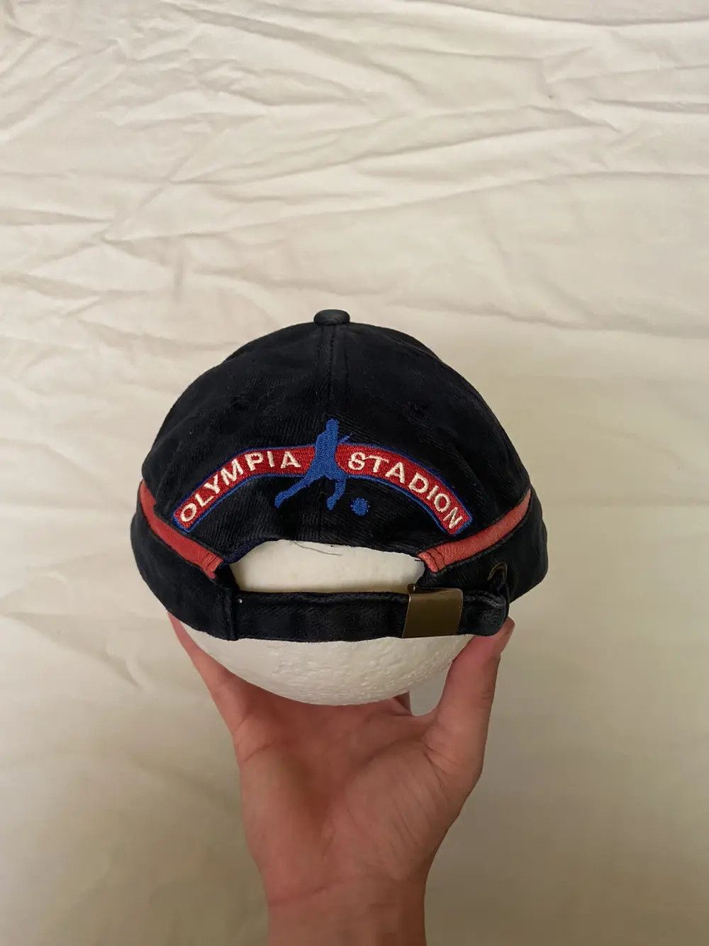 Vintage VINTAGE 90’S BAYERN MUNICH SOCCER FADED VELVET CAP HAT Y2K Size ONE SIZE - 4 Thumbnail