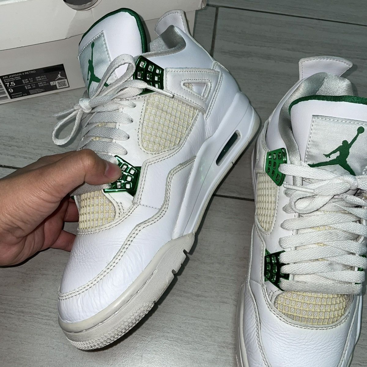 Jordan Brand Jordan 4 Metallic Green Mens size 7.5 Size US 7.5 / EU 40-41 - 9 Thumbnail