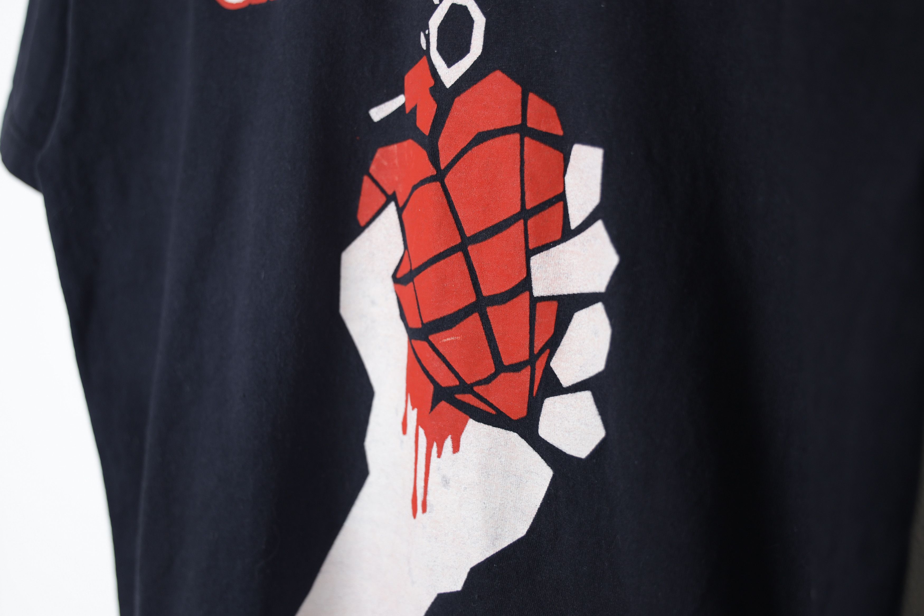 Band Tees × Vintage Vintage Green Day American Idiot Band Graphic Tee T-shirt Size US S / EU 44-46 / 1 - 8 Thumbnail