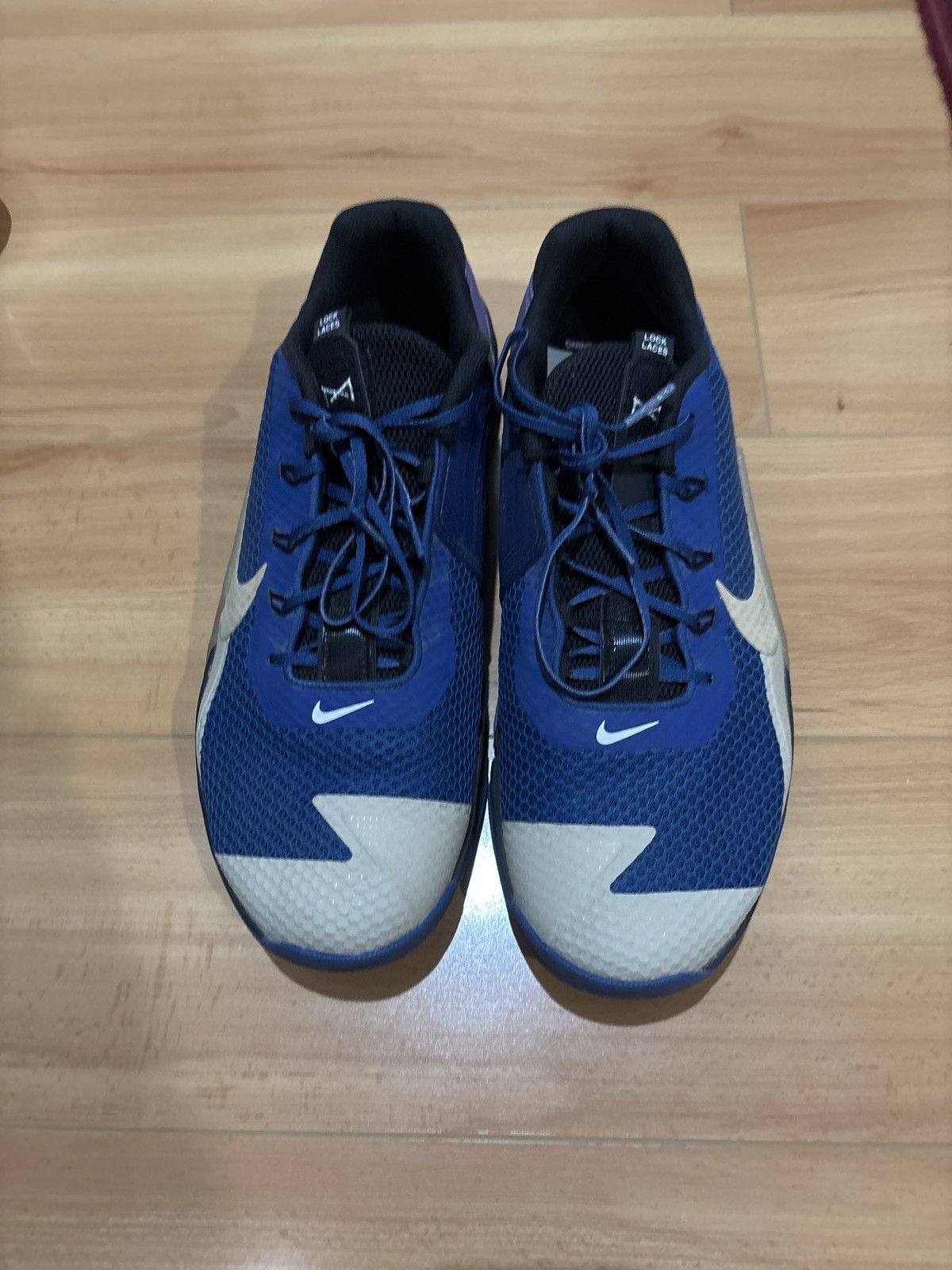 Nike Barely worn Nike sneakers Size US 11.5 / EU 44-45 - 3 Thumbnail