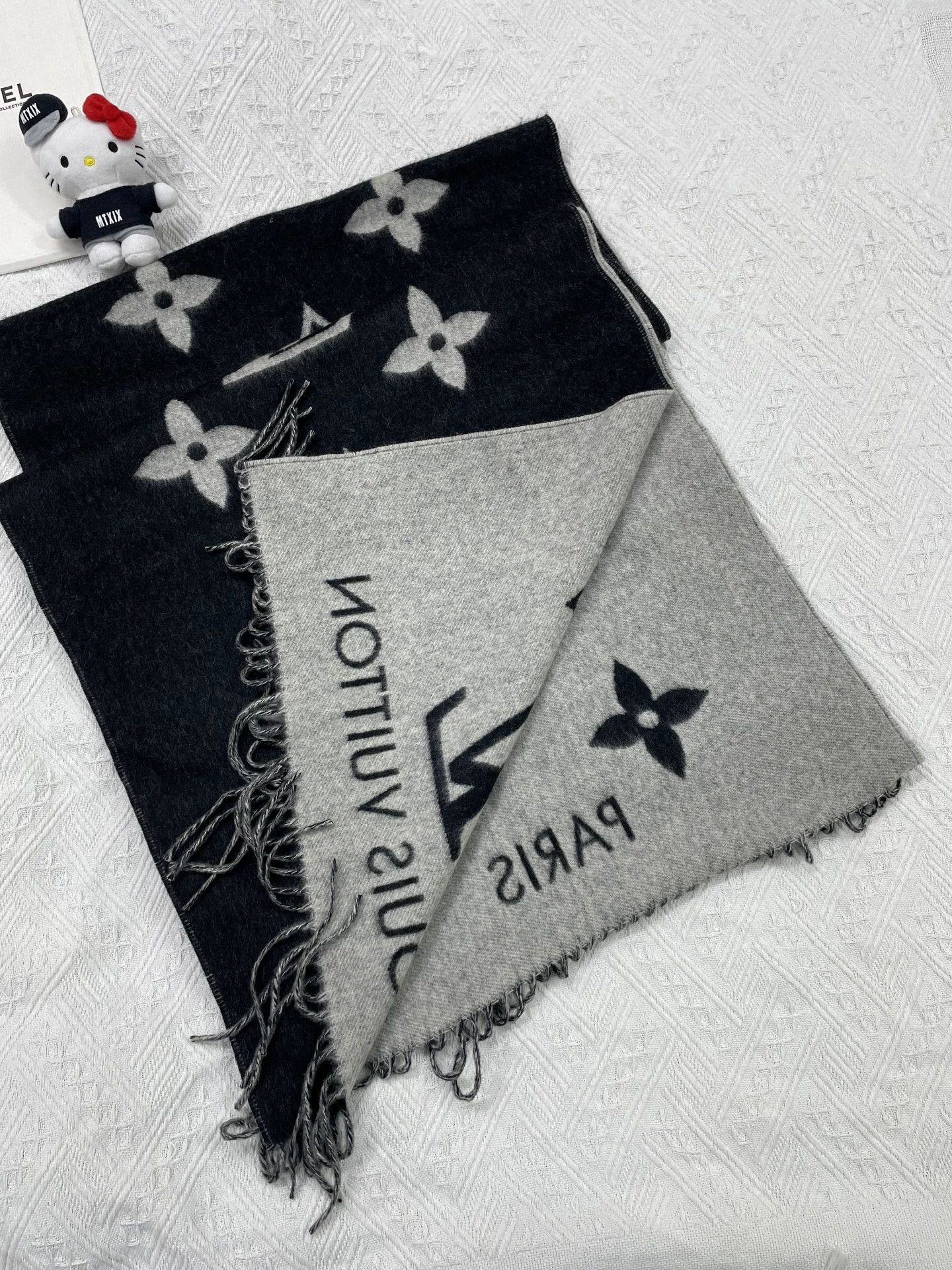 Louis Vuitton LV Black & Gray Colorblock Double Monogram Wool Scarf Size ONE SIZE - 3 Thumbnail
