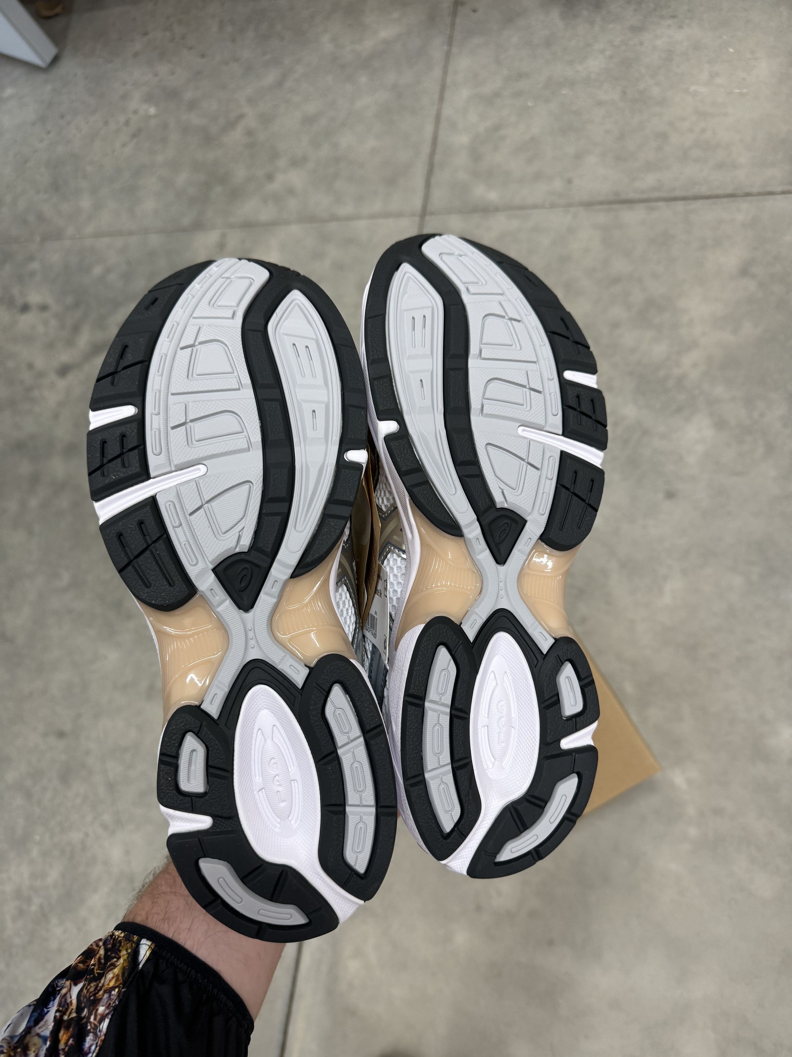 Asics Asics GEL-1130 White Wood Crepe Size US 7.5 / EU 40-41 - 4 Thumbnail