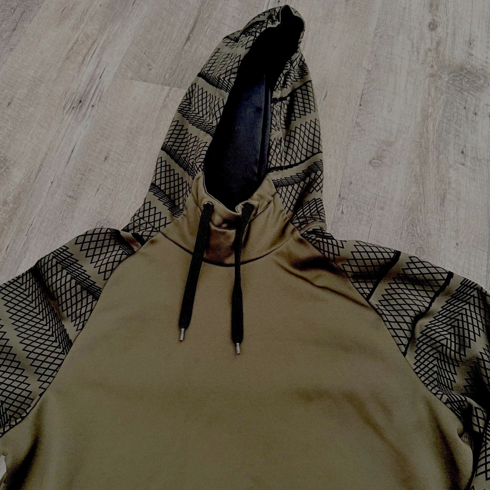 Nike NIKE Hoodie Mens Small Green Black Pattern Dri Fit Training Hoodie 800303-325 Size US S / EU 44-46 / 1 - 3 Thumbnail