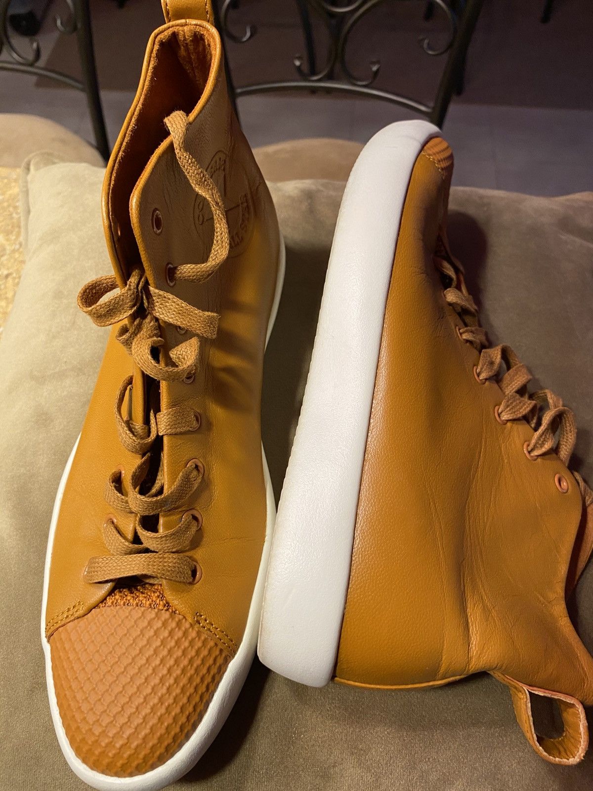 Converse Men’s high top Size US 9 / EU 42 - 3 Thumbnail
