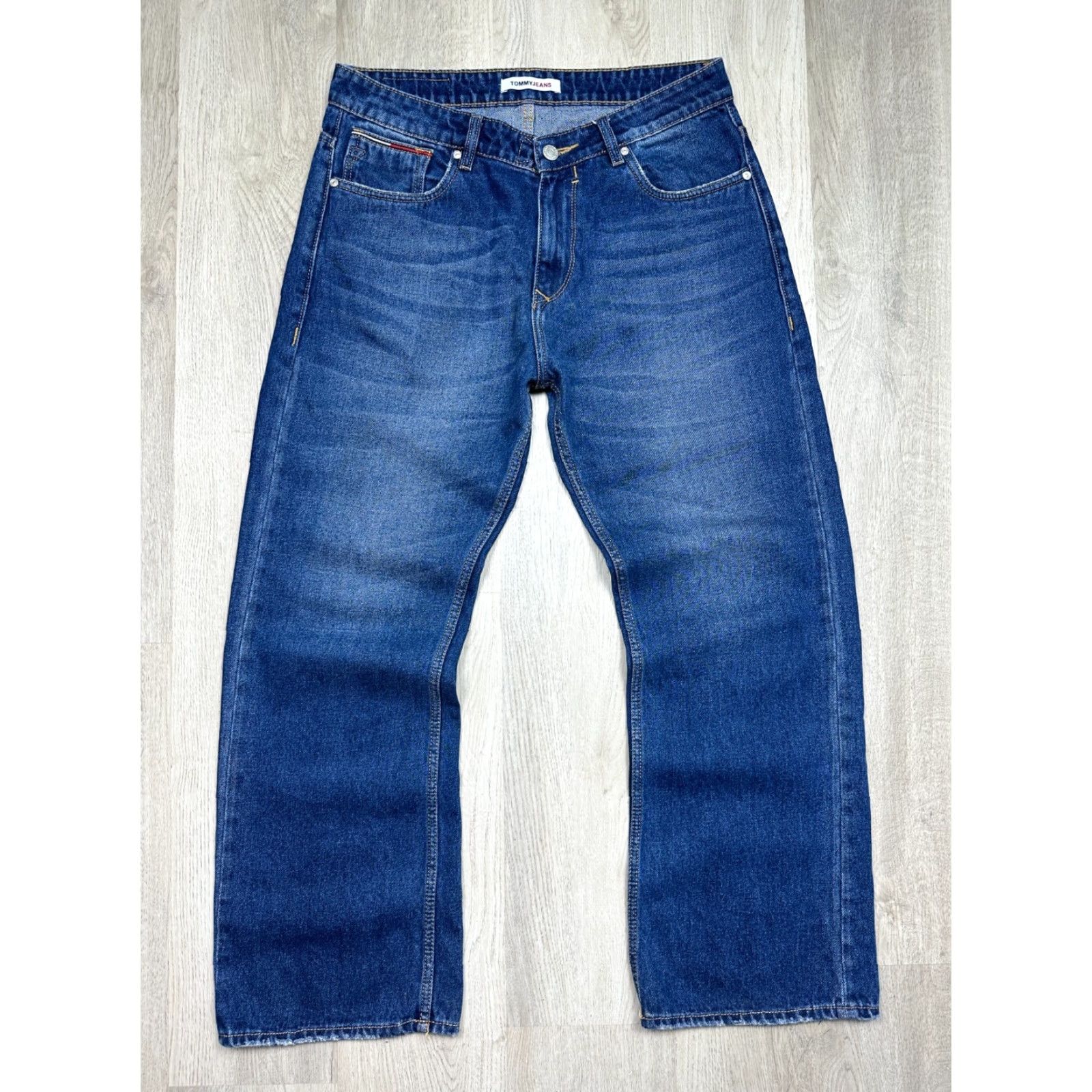 Tommy Hilfiger VINTAGE Tommy Hilfiger Jeans Mens Denim Pants Looney Tunes Size 36 Blue Hip Hop Straight 34in Inseam 36x34 Mens Size US 36 / EU 52 - 5 Thumbnail