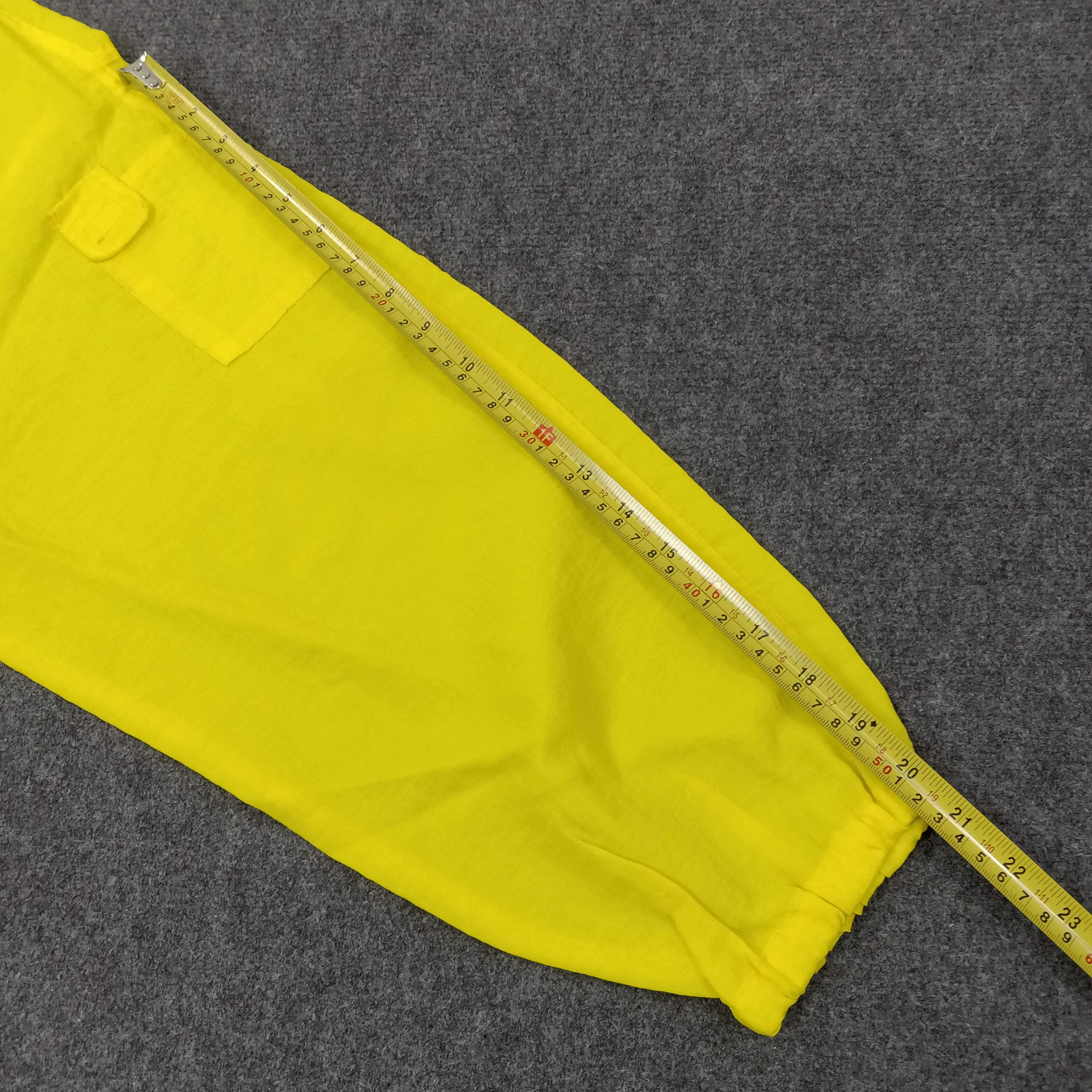 Other FORMULA 1 SHELL Racing Team Windbreaker Jacket C238N17 Size US XL / EU 56 / 4 - 8 Thumbnail