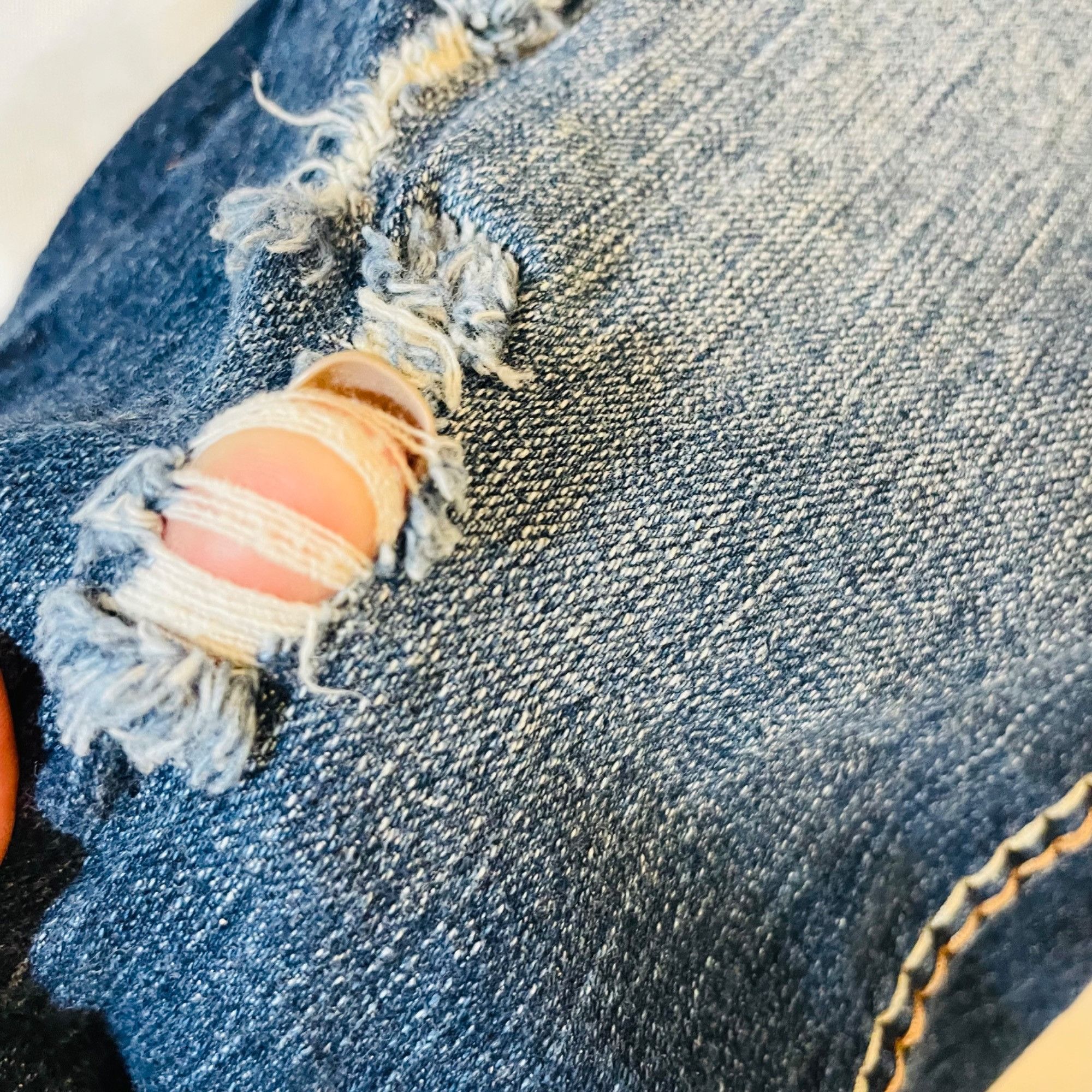 Other Amethyst Womens Distressed Jean Shorts Size 5 Blue Denim Size 27" / US 4 / IT 40 - 5 Thumbnail