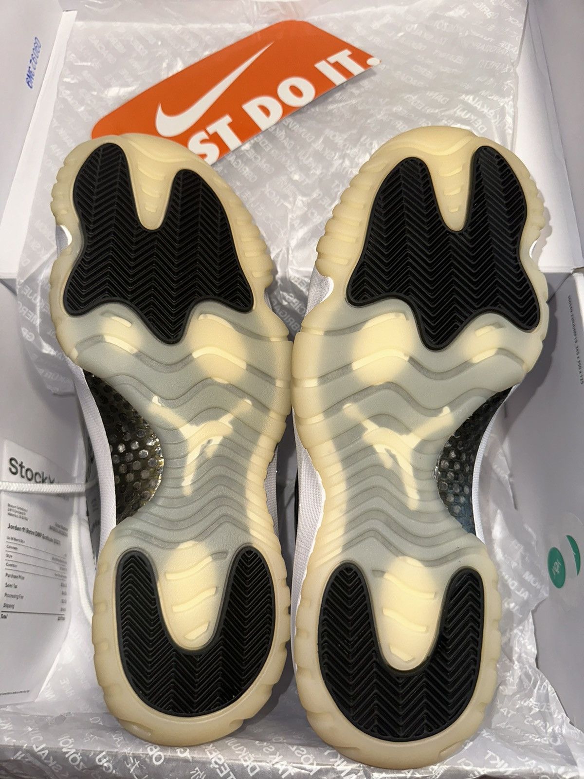 Jordan Brand × Nike Jordan 11 Retro - DMP Gratitude (2023) Size US 10.5 / EU 43-44 - 11 Thumbnail