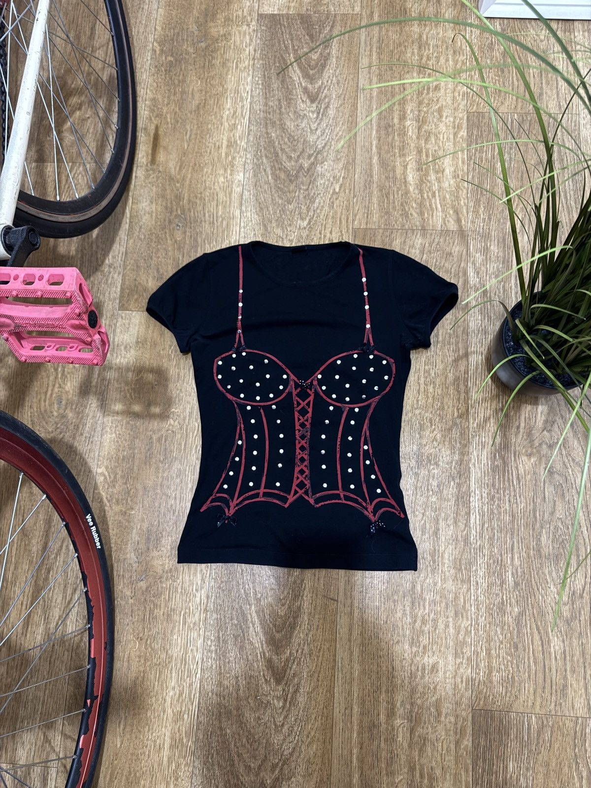 Vintage VINTAGE ROCCO BAROCCO CORSET STYLE 2000s TEE Size S / US 4 / IT 40 - 1 Thumbnail