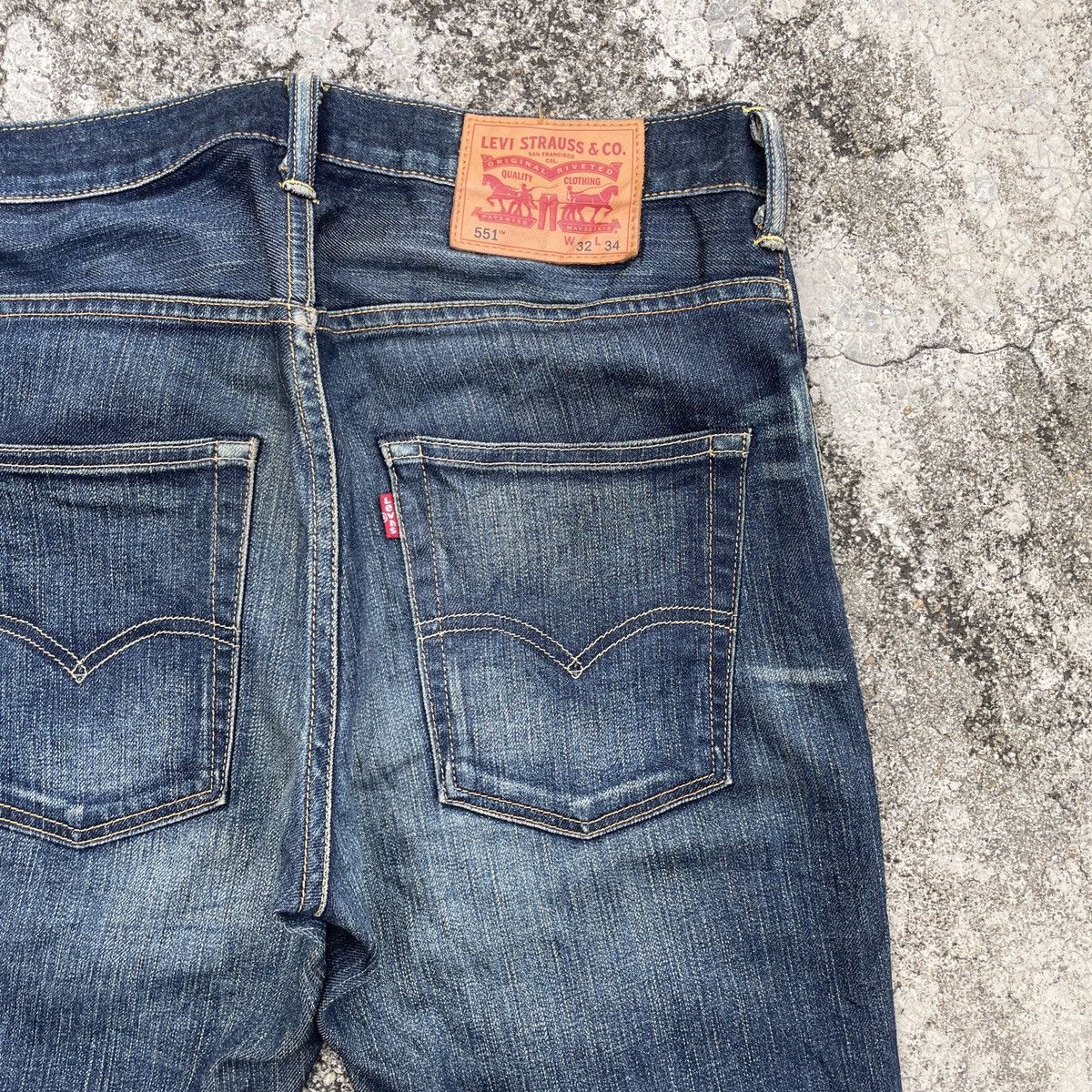 Levi's Vintage Levis Lot 551 Rare Faded Denim Jeans Size US 33 - 8 Thumbnail