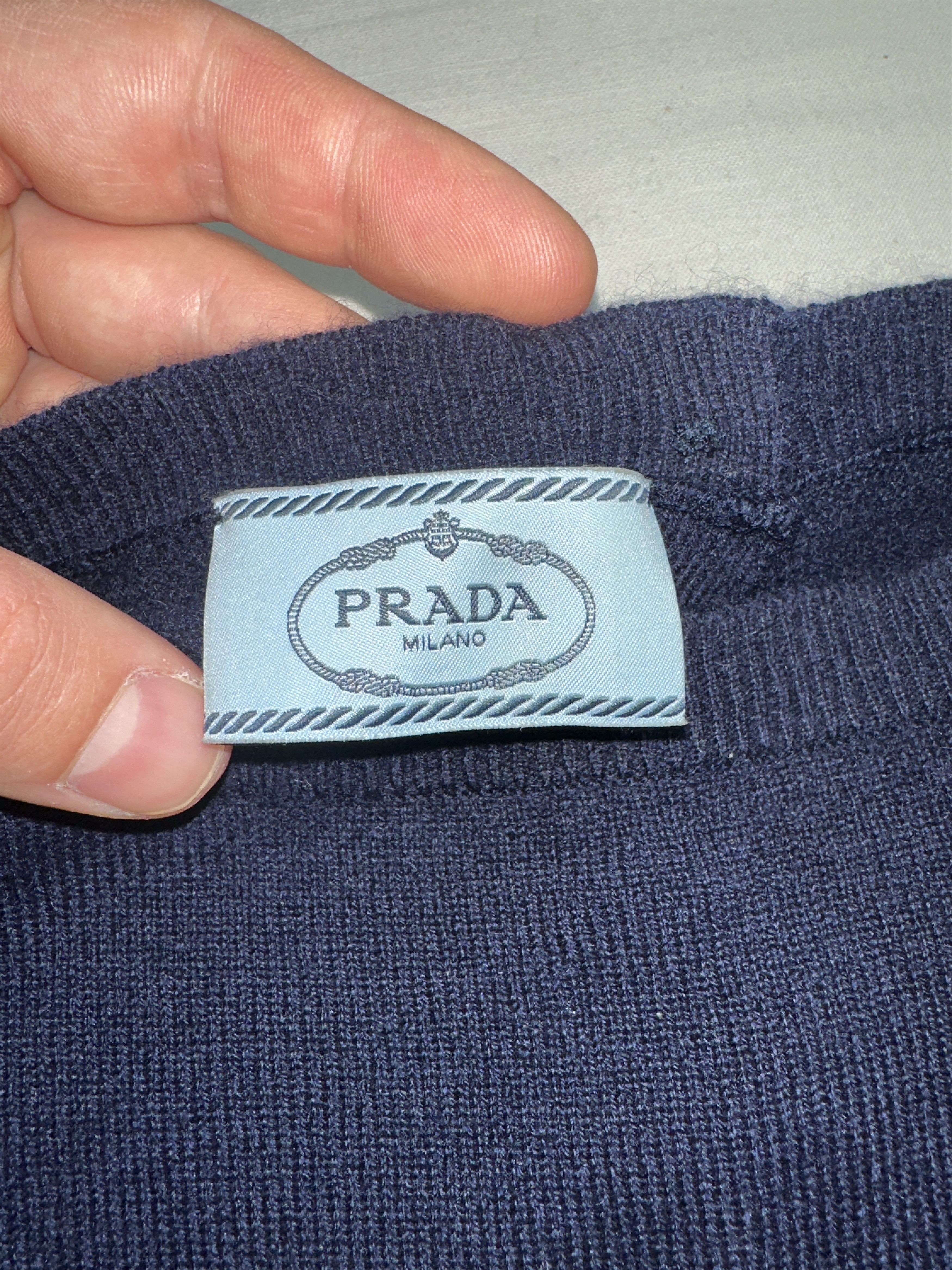 Prada Prada Button-Back Reversed Cardigan Size IT 42 Wool Knit Size M / US 6-8 / IT 42-44 - 4 Thumbnail