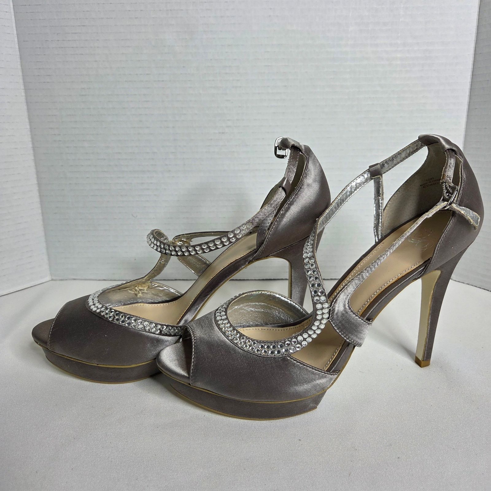 Disney Disney The Glass Slipper Collection Women's Shoes Size 10 Size US 10 / IT 40 - 3 Thumbnail