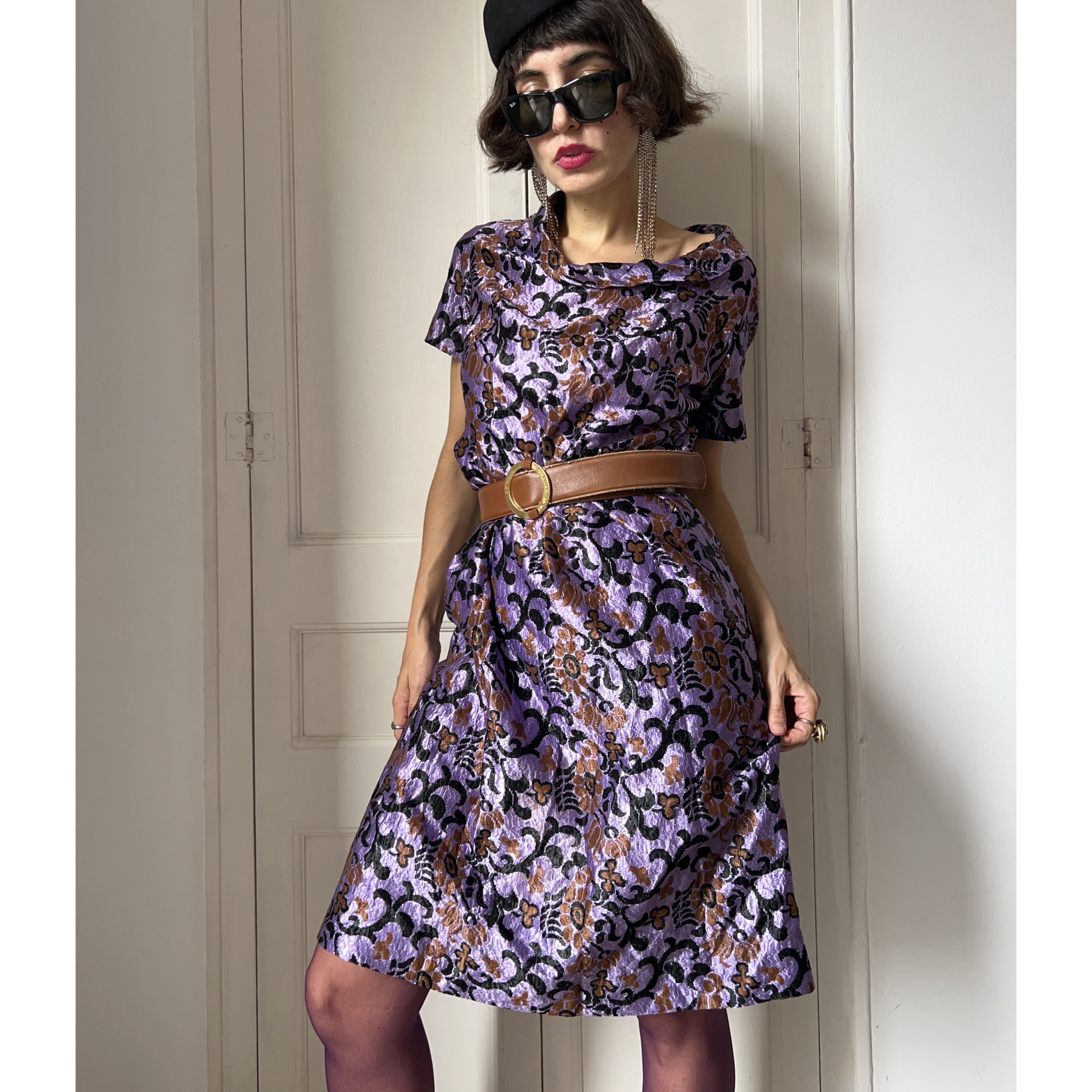 Vintage 60s Purple Floral Jacquard Brocade Midi Dress Size M / US 6-8 / IT 42-44 - 1 Thumbnail
