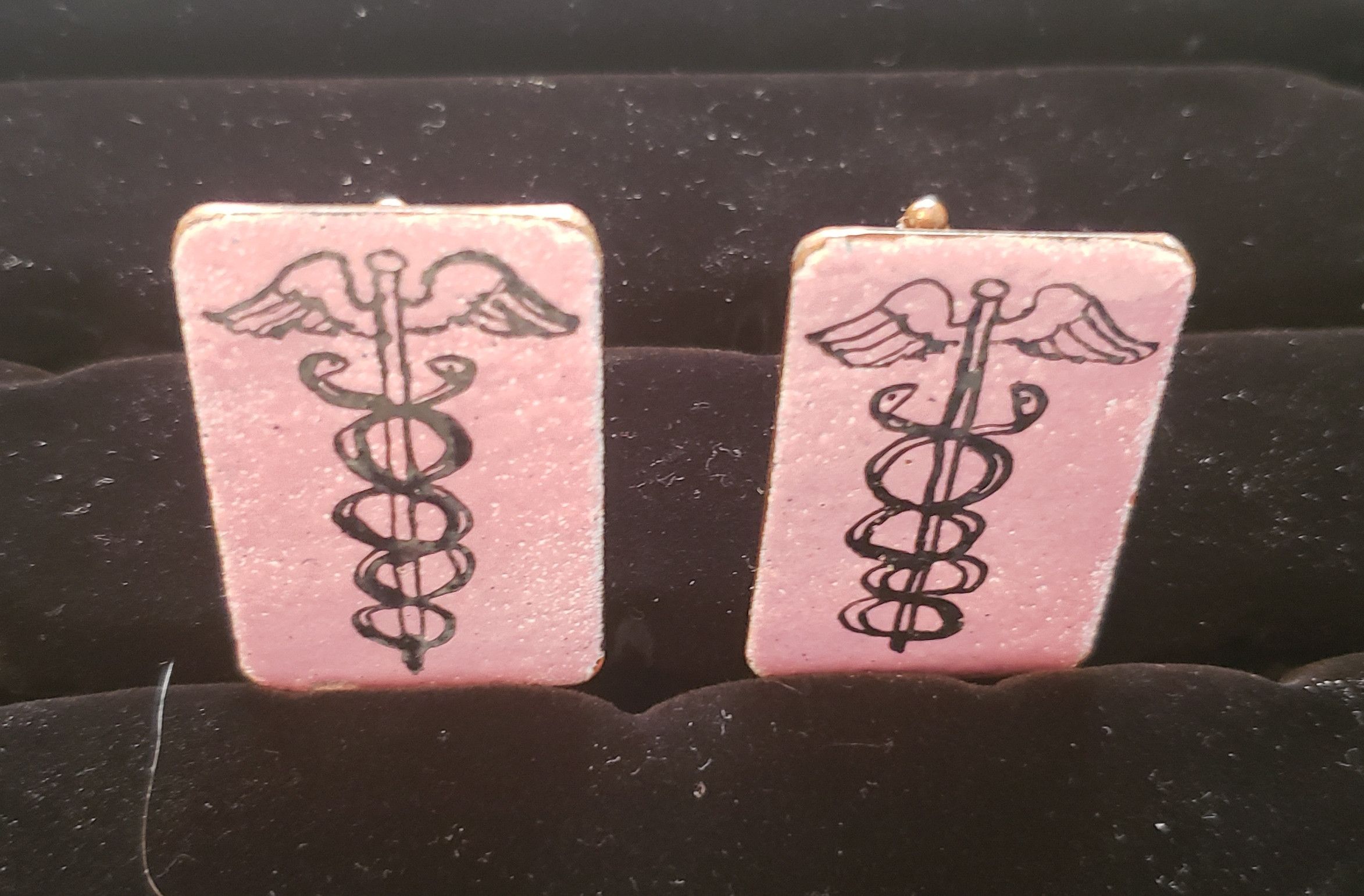 Vintage vintage cuff links medical doctor pink enamel Size ONE SIZE - 4 Thumbnail
