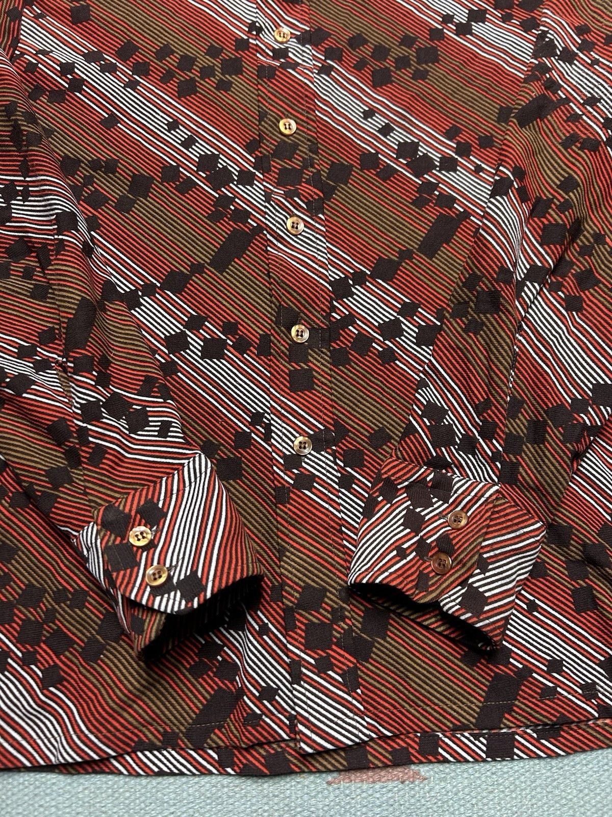 Vintage 70s button shirt polyester dagger collar abstract mod medium Size US M / EU 48-50 / 2 - 2 Thumbnail
