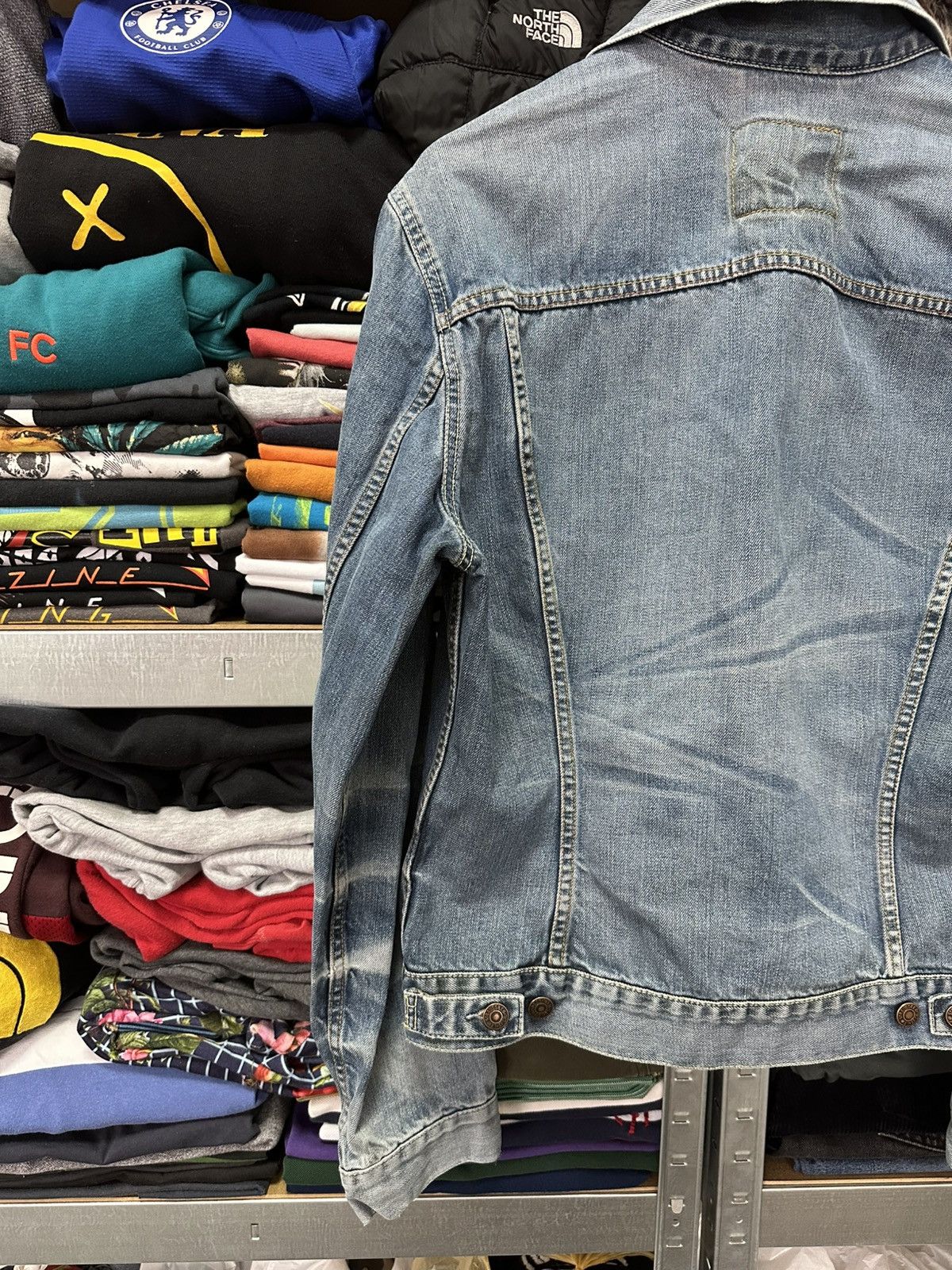 Levi's Vintage Clothing Vintage Levi’s Denim Jacket Washed Blue Trucker 90s Hype Size US XL / EU 56 / 4 - 16 Thumbnail
